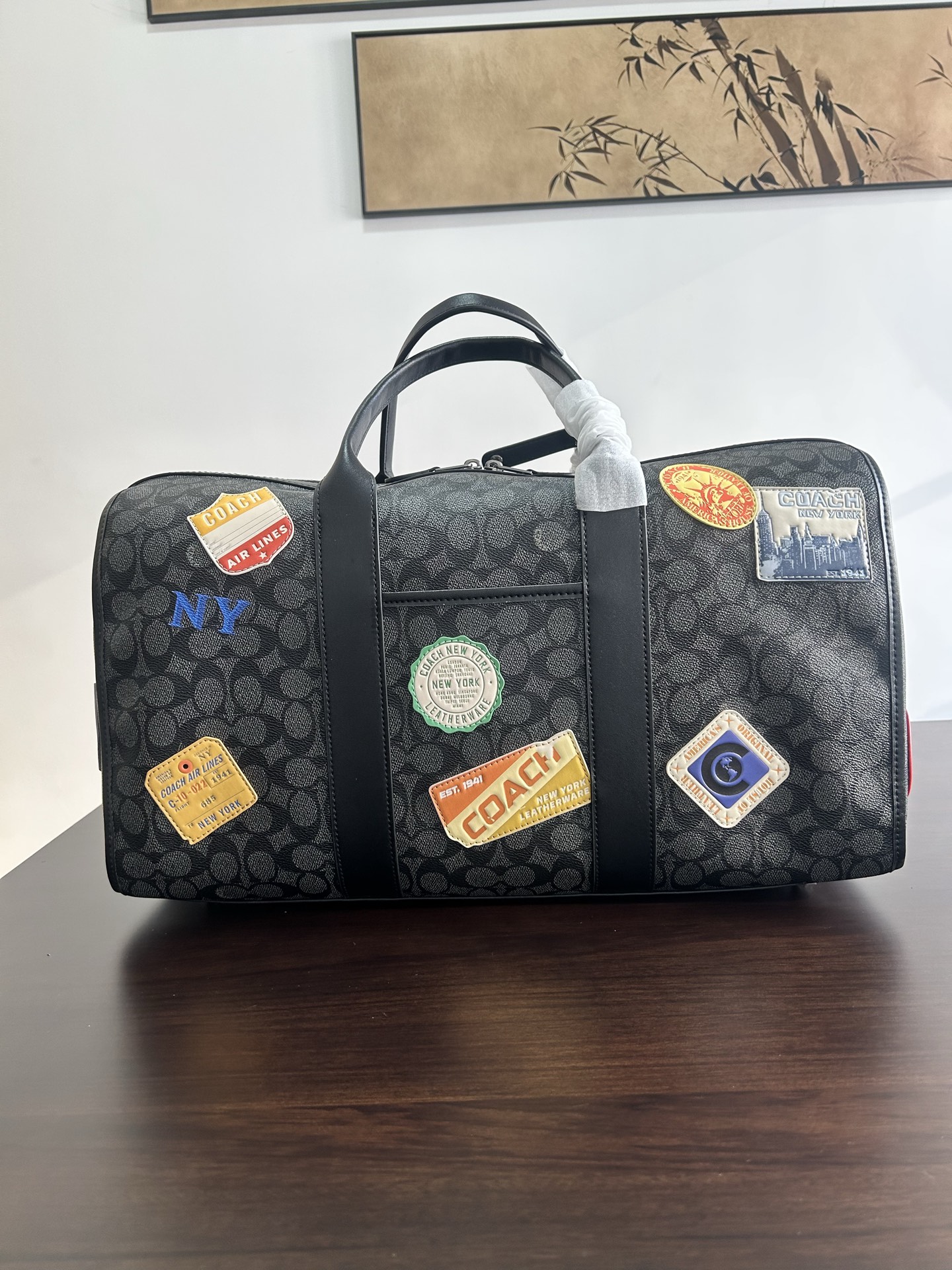 Coach Coach 25年1月份新品Venturer旅行包 来啦 CBF35 的包型搭配徽章设计