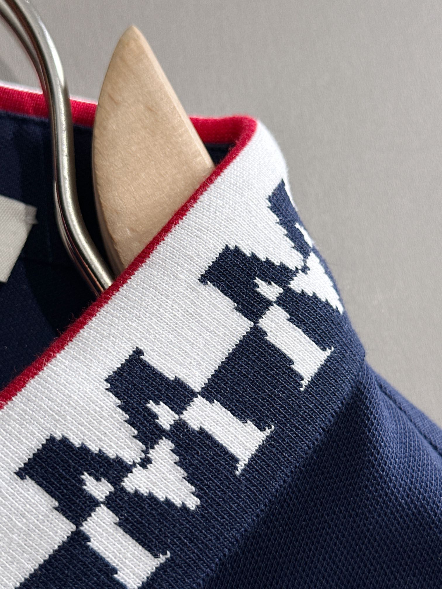 P蒙口25SS新款春夏短袖翻领T恤Polo，最高版本客供定制高端朱地面料简单时尚款，螺纹拼色螺纹配色超级