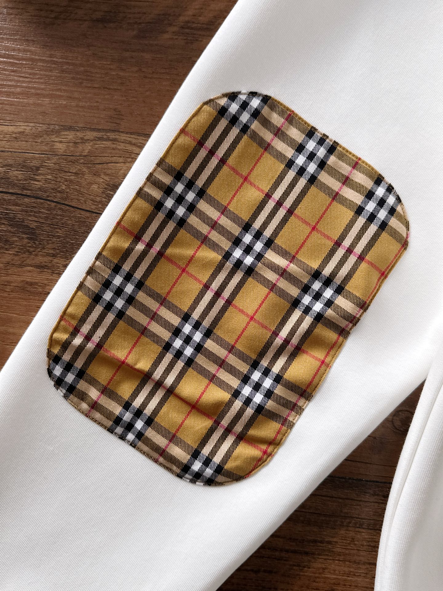 🌾退换 BURBERRY巴宝莉 2025ss秋冬新品 长袖太空棉卫衣，经典Logo设计，百搭款 官网同步