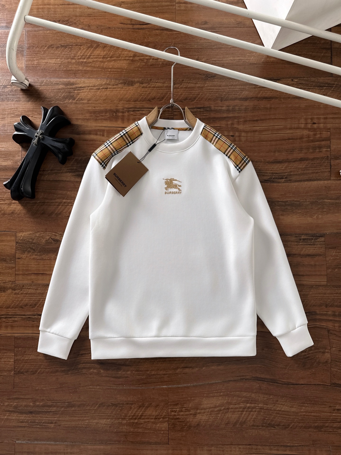 🌾退换 BURBERRY巴宝莉 2025ss秋冬新品 长袖太空棉卫衣，经典Logo设计，百搭款 官网同步