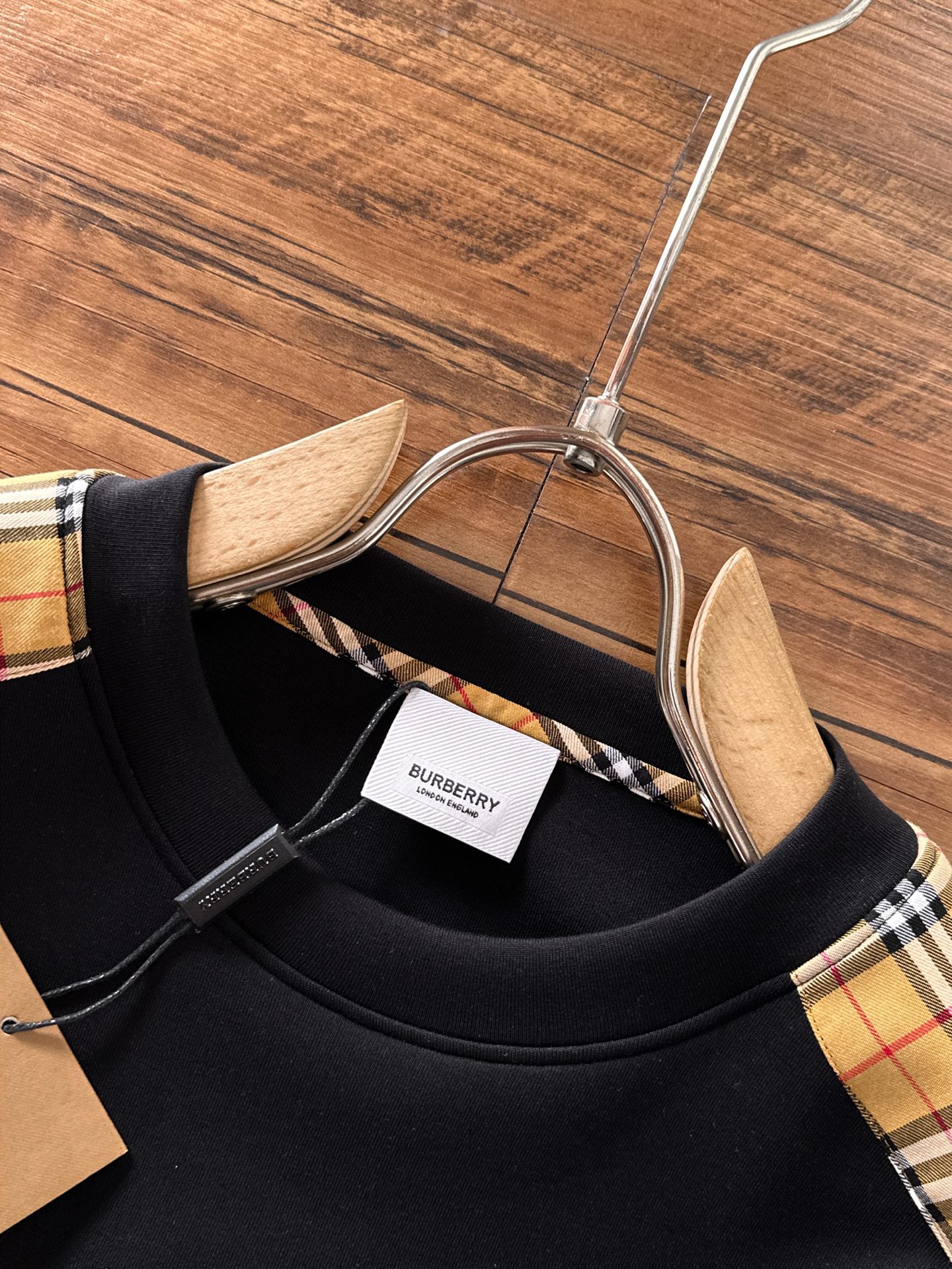 🌾退换 BURBERRY巴宝莉 2025ss秋冬新品 长袖太空棉卫衣，经典Logo设计，百搭款 官网同步