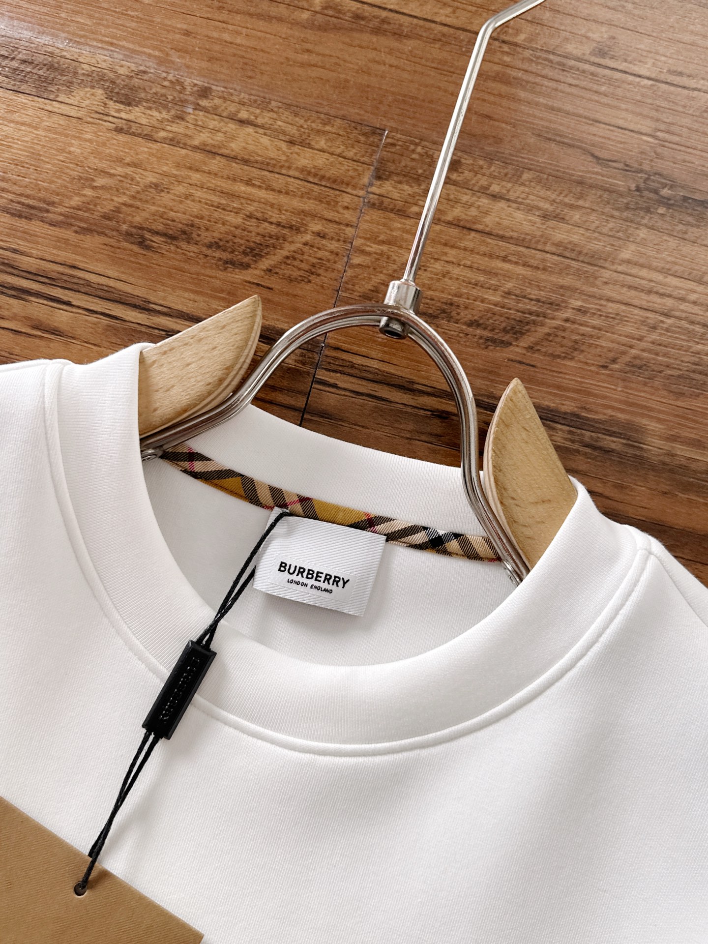 🌾退换 BURBERRY巴宝莉 2025ss秋冬新品 长袖太空棉卫衣，经典Logo设计，百搭款 官网同步