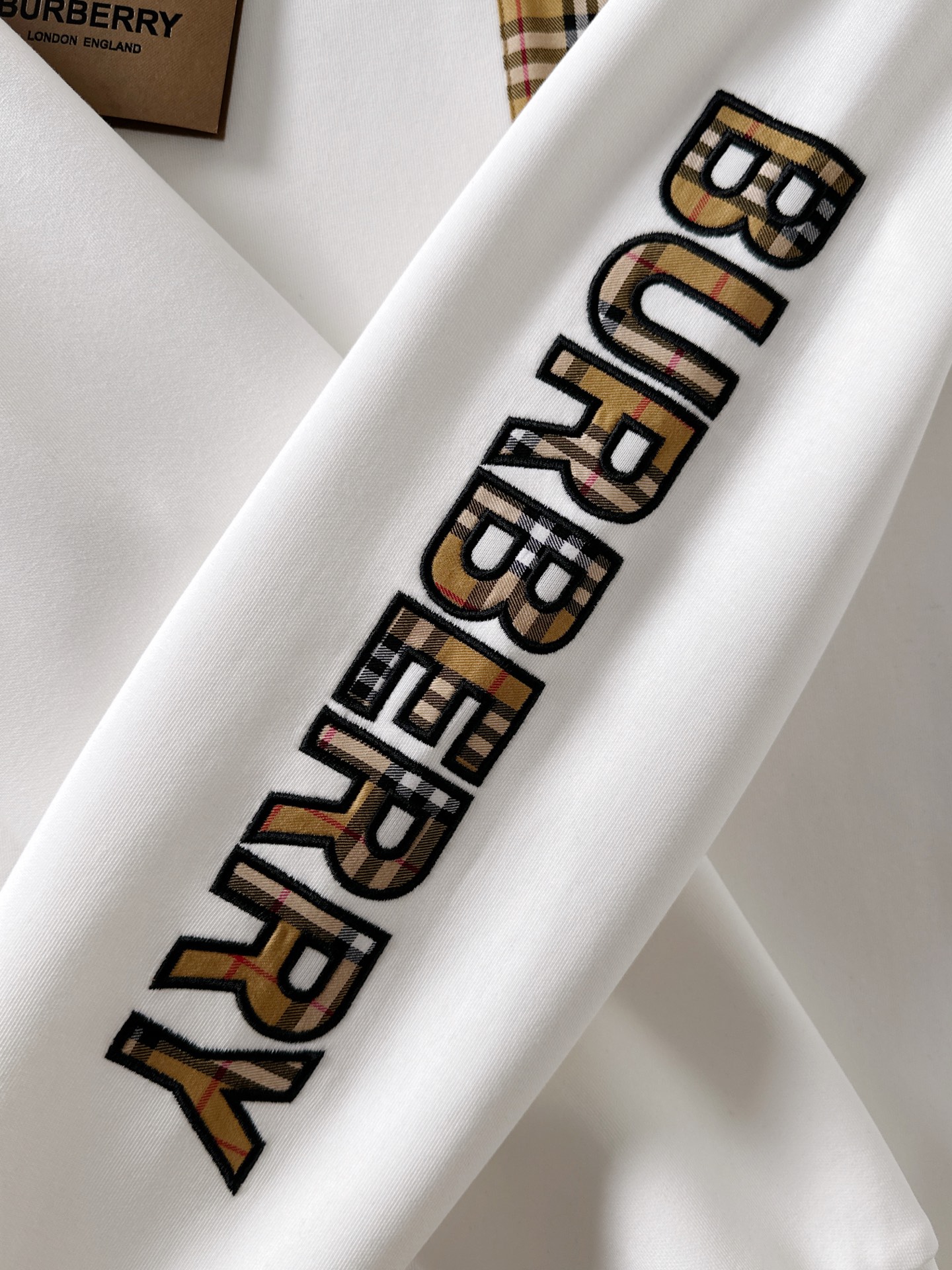 🌾退换 BURBERRY巴宝莉 2025ss秋冬新品 长袖太空棉卫衣，经典Logo设计，百搭款 官网同步