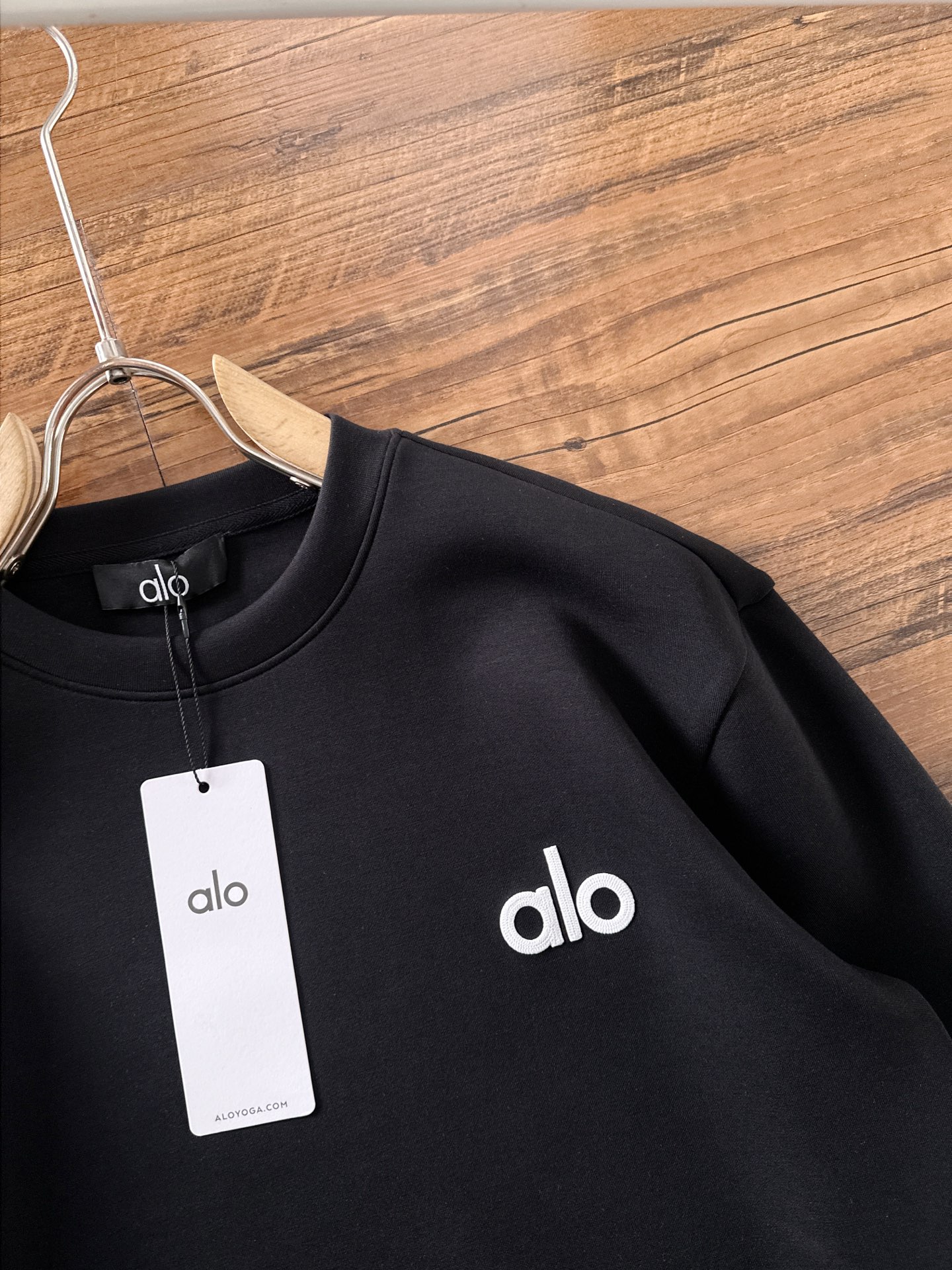 🌾退换 alo 2025ss秋冬新品 长袖太空棉卫衣，经典Logo设计，百搭款 官网同步发售 定制面料，