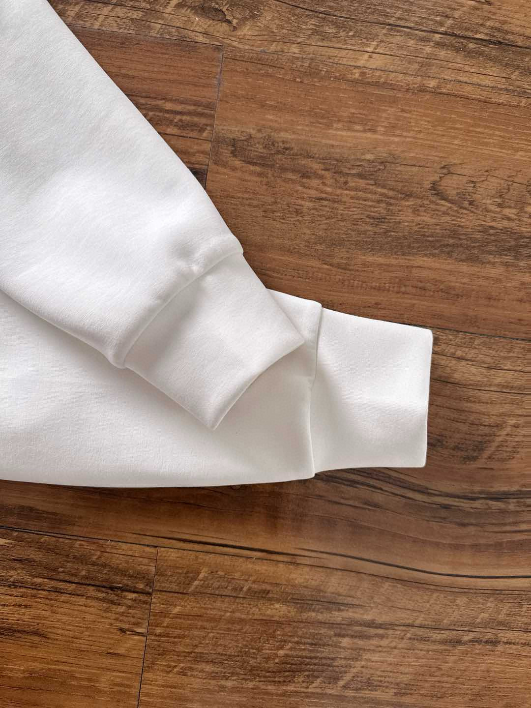 🌾退换 alo 2025ss秋冬新品 长袖太空棉卫衣，经典Logo设计，百搭款 官网同步发售 定制面料，