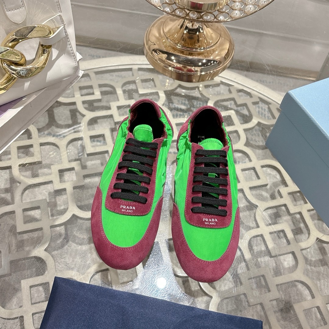 NO:271142,Real price: Prada PRADA, 2025 early spring new model, original version developed 1 to 1. Fabric mercerated beef reverse velvet, cowhide footbed, rubber sole, women's size 35 to 40, men's size 38 to 45, prada, prada, cowhide19860909实价:普拉达PRADA,2025年早春新款,原版1比1开发.面料丝光牛反绒,牛皮垫脚,橡胶大底,女款码数35至40,男款码数38至45,,prada,prada,cowhide,Men's shoes