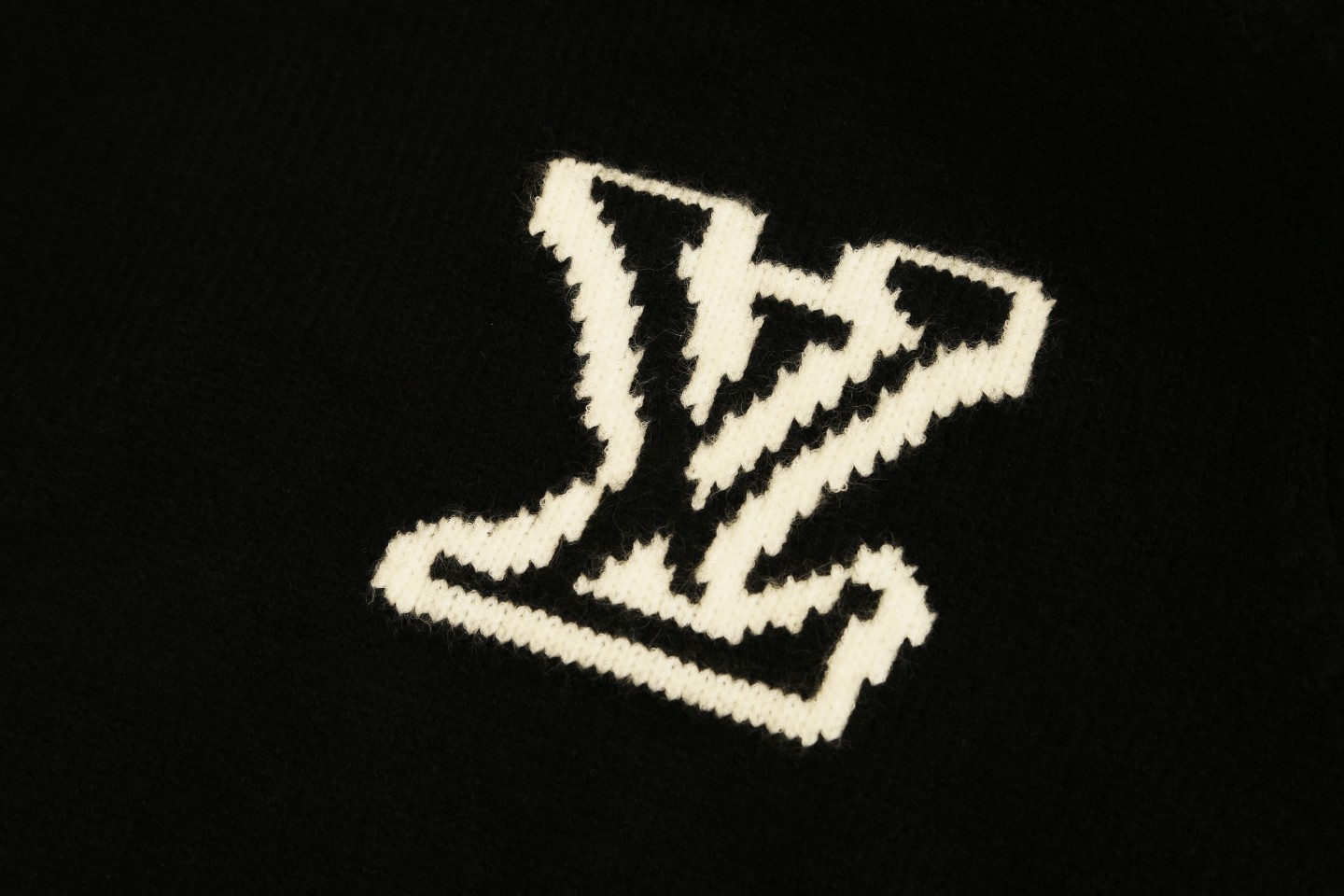 Louis Vuitton 2024 SS Jacquard Wool Knit Sweater - Unisex, OS Fit 7 a1726174151336 4547