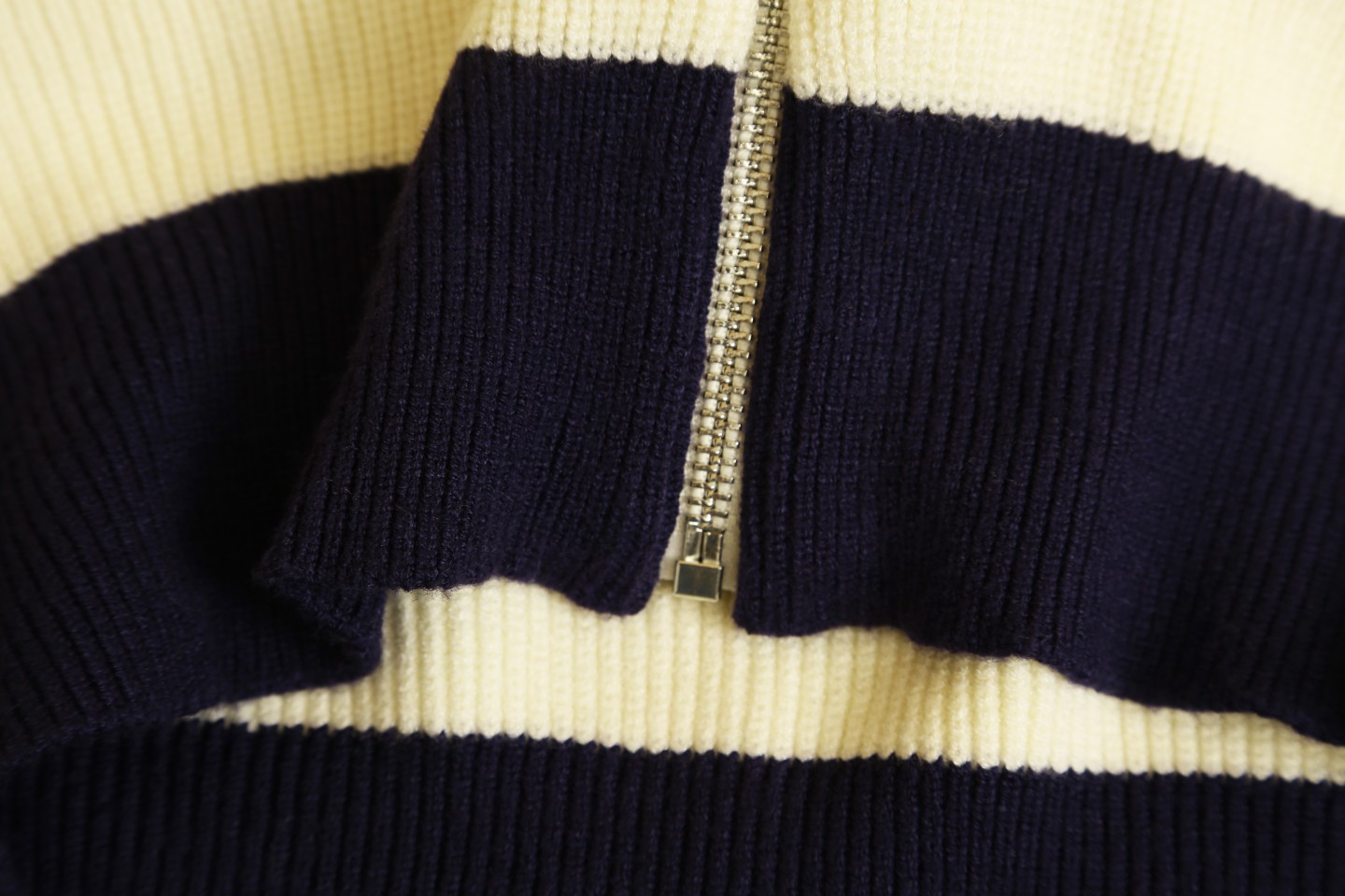 Gucci Men's Wool Knit Zip Cardigan Sweater with Striped Pattern 7 a1726869206594 0667