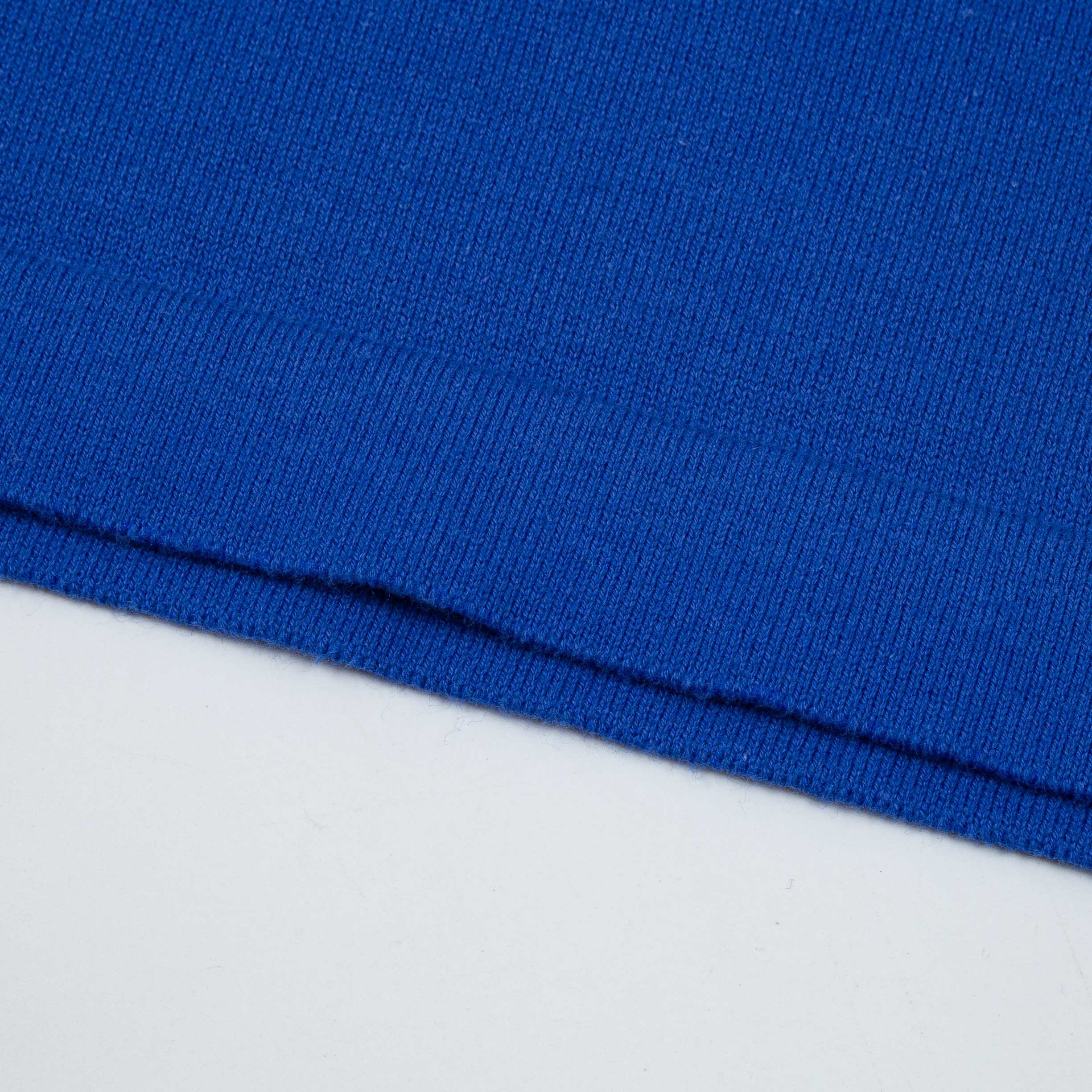 Louis Vuitton Camiseta de Manga Corta con Logotipo en Relieve Azul Eléctrico 8 a1747775620019 1112