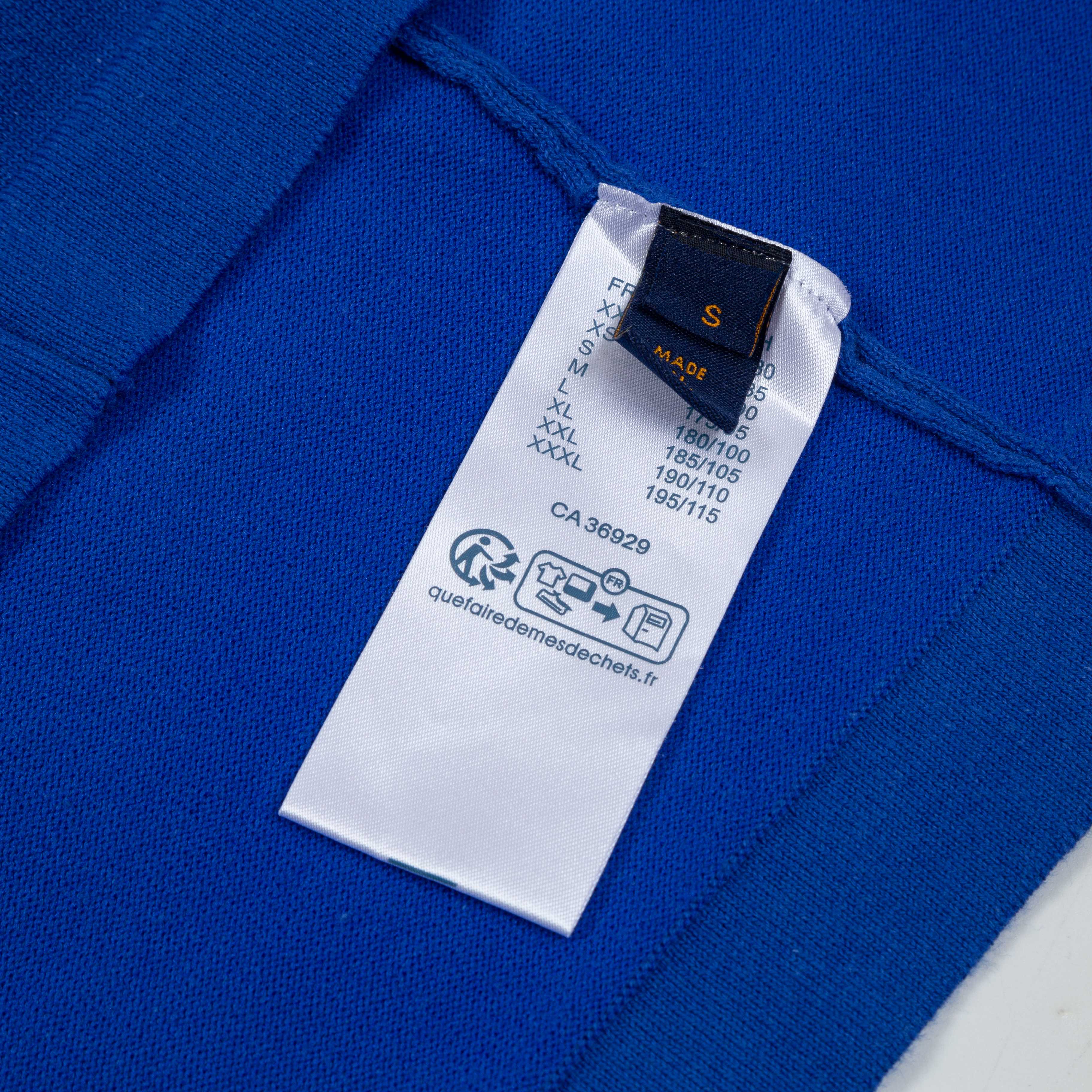 Louis Vuitton Camiseta de Manga Corta con Logotipo en Relieve Azul Eléctrico 10 a1747775620700 5863
