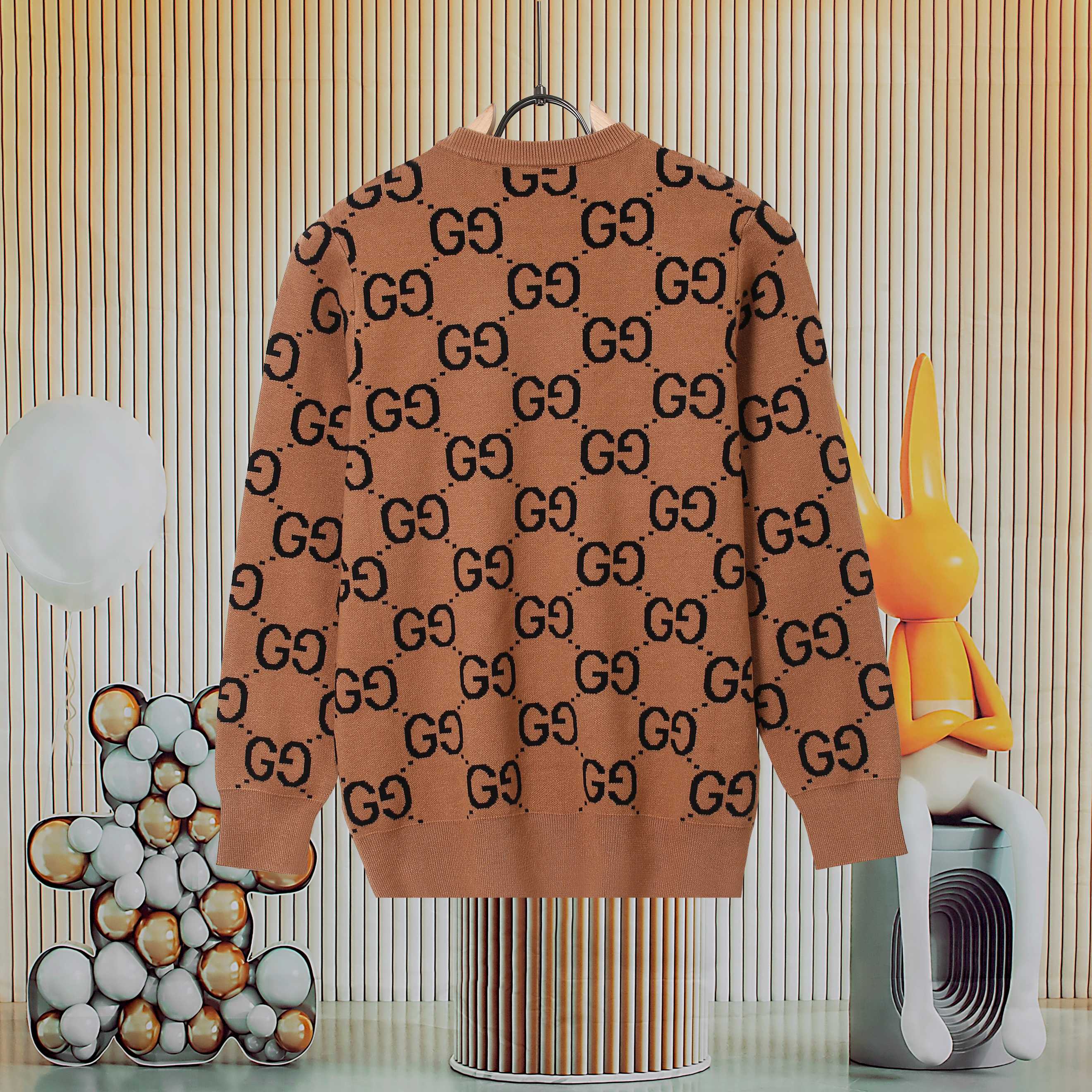 p120💰 爆款GUCCI 古驰满印LOGO连接毛衣 细节做工顶级版本 包芯纱毛料触感非常舒服 软糯丝滑 手感超好😜 版型特别舒适 颜值超级高 颜色搭配美极了 做工超细致 强烈推荐💗可对比市场品质不怕货比三家💕男女同款

款号：8316
码数：S  m   L  XL