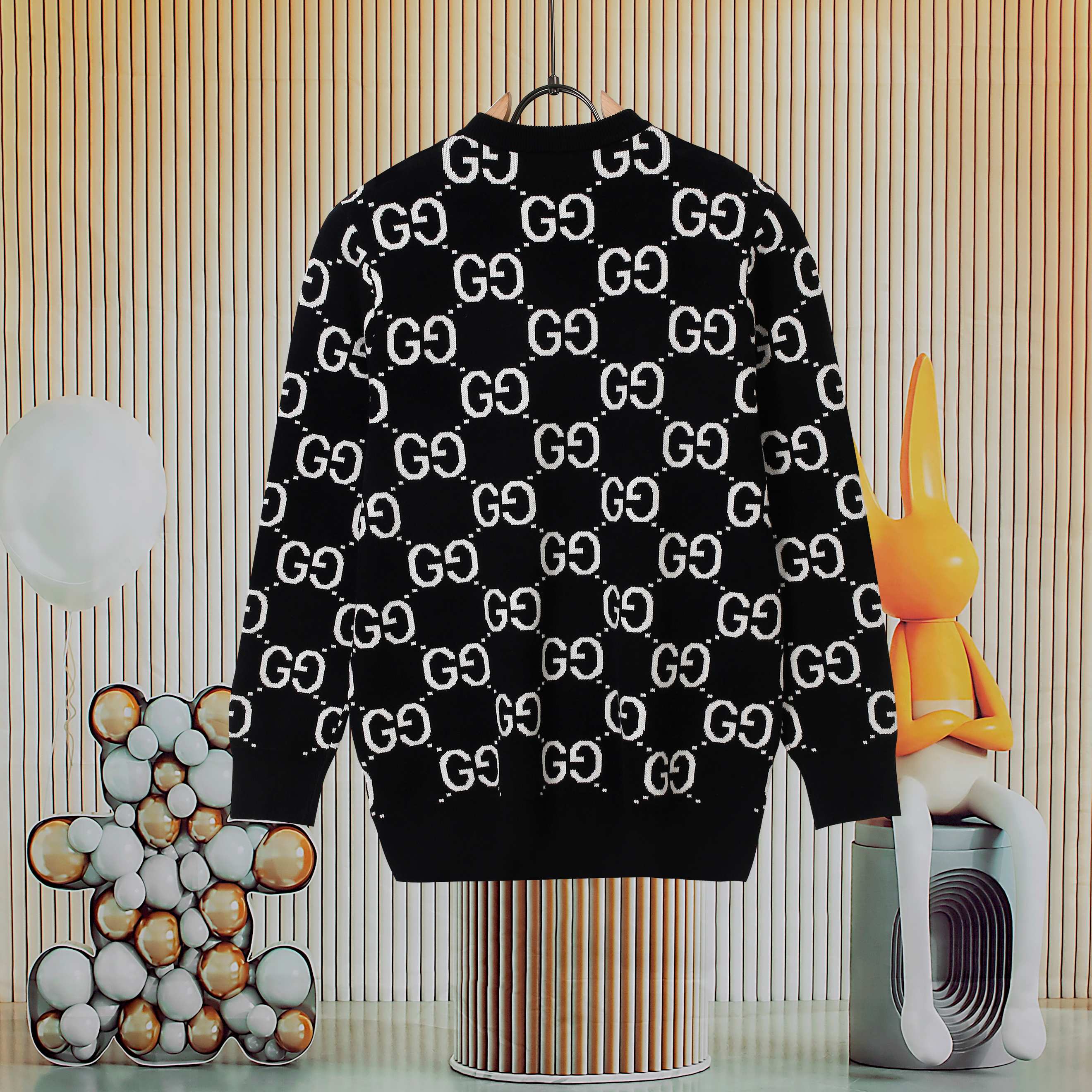 p120💰 爆款GUCCI 古驰满印LOGO连接毛衣 细节做工顶级版本 包芯纱毛料触感非常舒服 软糯丝滑 手感超好😜 版型特别舒适 颜值超级高 颜色搭配美极了 做工超细致 强烈推荐💗可对比市场品质不怕货比三家💕男女同款

款号：8316
码数：S  m   L  XL