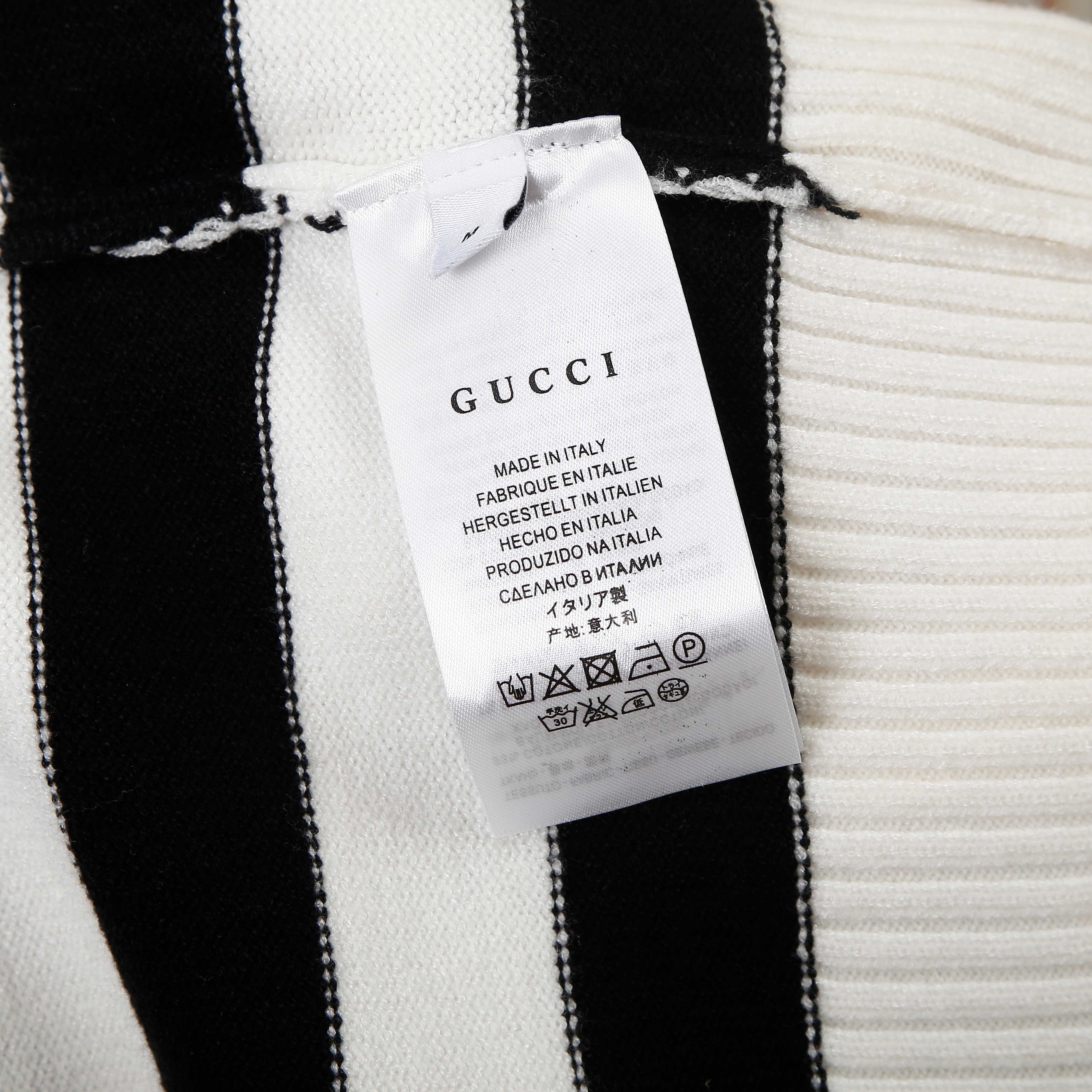 p120💰 爆款GUCCI古驰条纹圆领毛织，前幅Logo采用刺绣工艺，细节做工顶级版本 包芯纱毛料触感非常舒服 软糯丝滑 手感超好，版型特别舒适 颜值超级高 颜色搭配美极了 做工超细致 强烈推荐💗可对比市场品质

颜色：黑白色  红杏色
款号：G8311
码数：S  m   L  XL