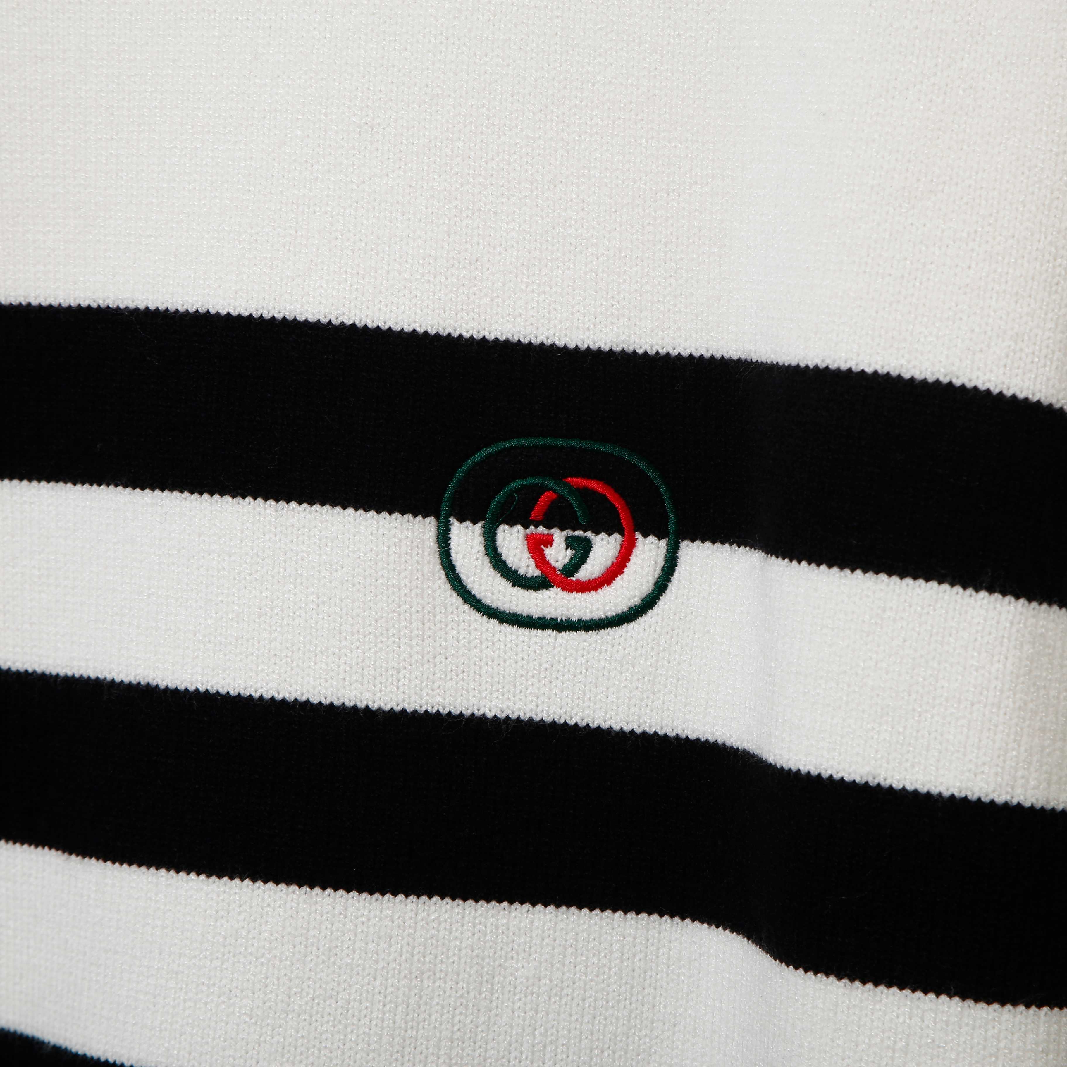 p120💰 爆款GUCCI古驰条纹圆领毛织，前幅Logo采用刺绣工艺，细节做工顶级版本 包芯纱毛料触感非常舒服 软糯丝滑 手感超好，版型特别舒适 颜值超级高 颜色搭配美极了 做工超细致 强烈推荐💗可对比市场品质

颜色：黑白色  红杏色
款号：G8311
码数：S  m   L  XL