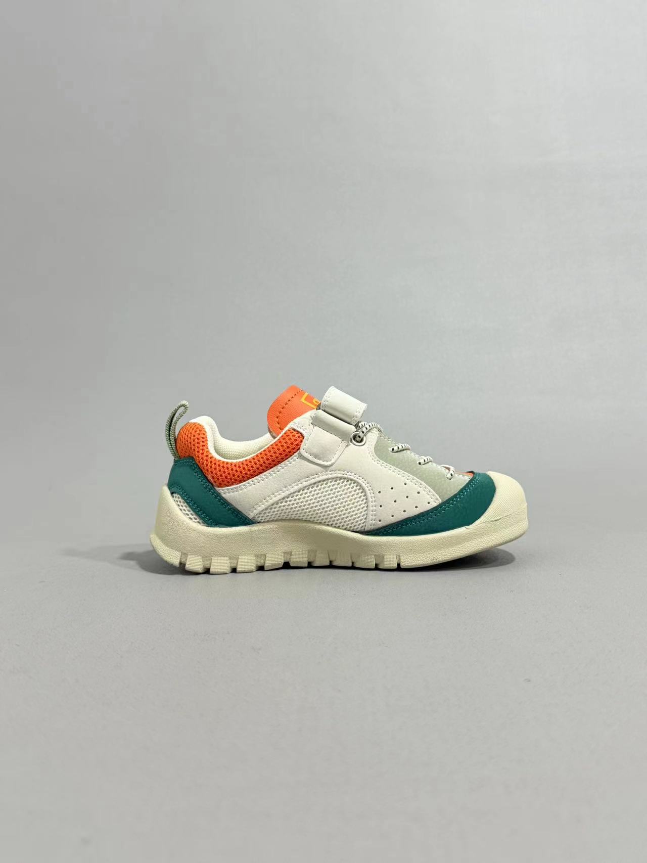 图片[3]-阿迪登山运动鞋，采用包头设计更好的保护脚指，橡胶大底更加防滑耐磨 👶 小小魔术贴，大大的惊喜！一贴即穿，一脱即走，让宝贝的日常穿搭变得轻松又便捷。不再担心早起的急躁，只留下萌娃的快乐步伐！🏃‍♂️💨 size26——35-选品中心