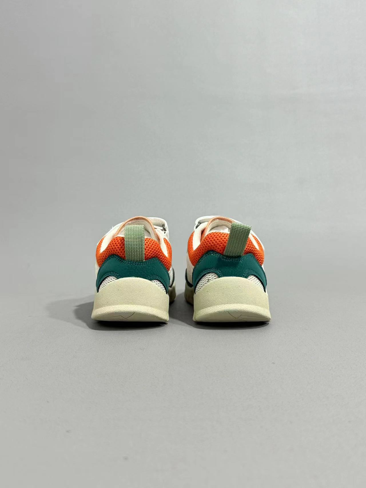 图片[6]-阿迪登山运动鞋，采用包头设计更好的保护脚指，橡胶大底更加防滑耐磨 👶 小小魔术贴，大大的惊喜！一贴即穿，一脱即走，让宝贝的日常穿搭变得轻松又便捷。不再担心早起的急躁，只留下萌娃的快乐步伐！🏃‍♂️💨 size26——35-选品中心