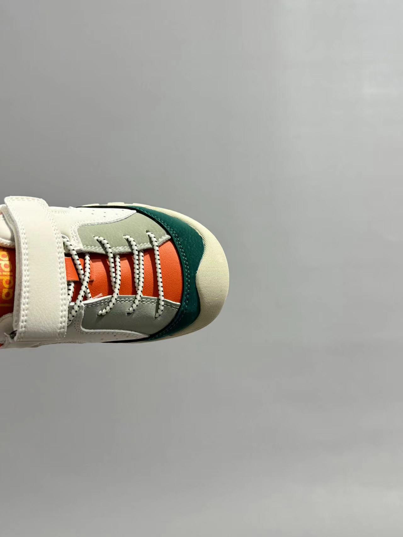 图片[5]-阿迪登山运动鞋，采用包头设计更好的保护脚指，橡胶大底更加防滑耐磨 👶 小小魔术贴，大大的惊喜！一贴即穿，一脱即走，让宝贝的日常穿搭变得轻松又便捷。不再担心早起的急躁，只留下萌娃的快乐步伐！🏃‍♂️💨 size26——35-选品中心