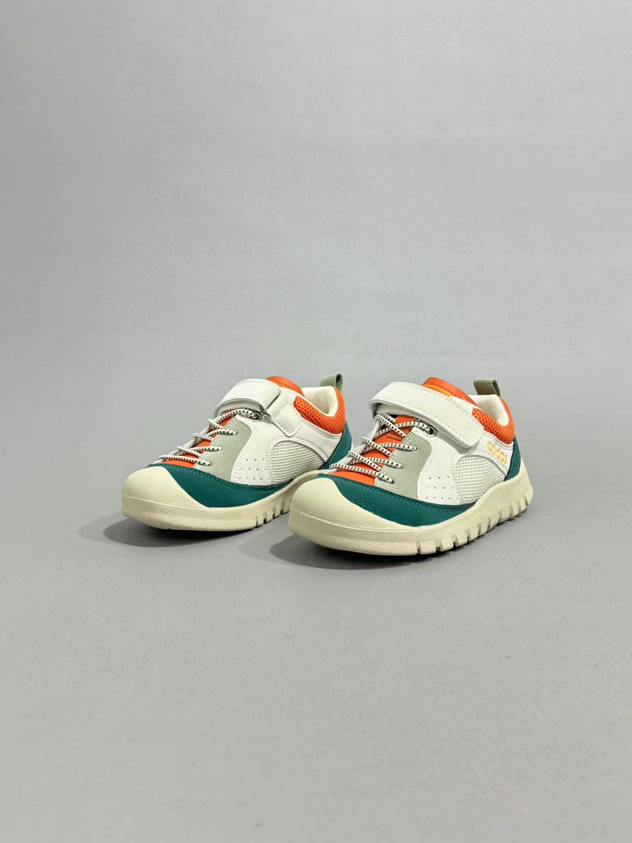 图片[7]-阿迪登山运动鞋，采用包头设计更好的保护脚指，橡胶大底更加防滑耐磨 👶 小小魔术贴，大大的惊喜！一贴即穿，一脱即走，让宝贝的日常穿搭变得轻松又便捷。不再担心早起的急躁，只留下萌娃的快乐步伐！🏃‍♂️💨 size26——35-选品中心