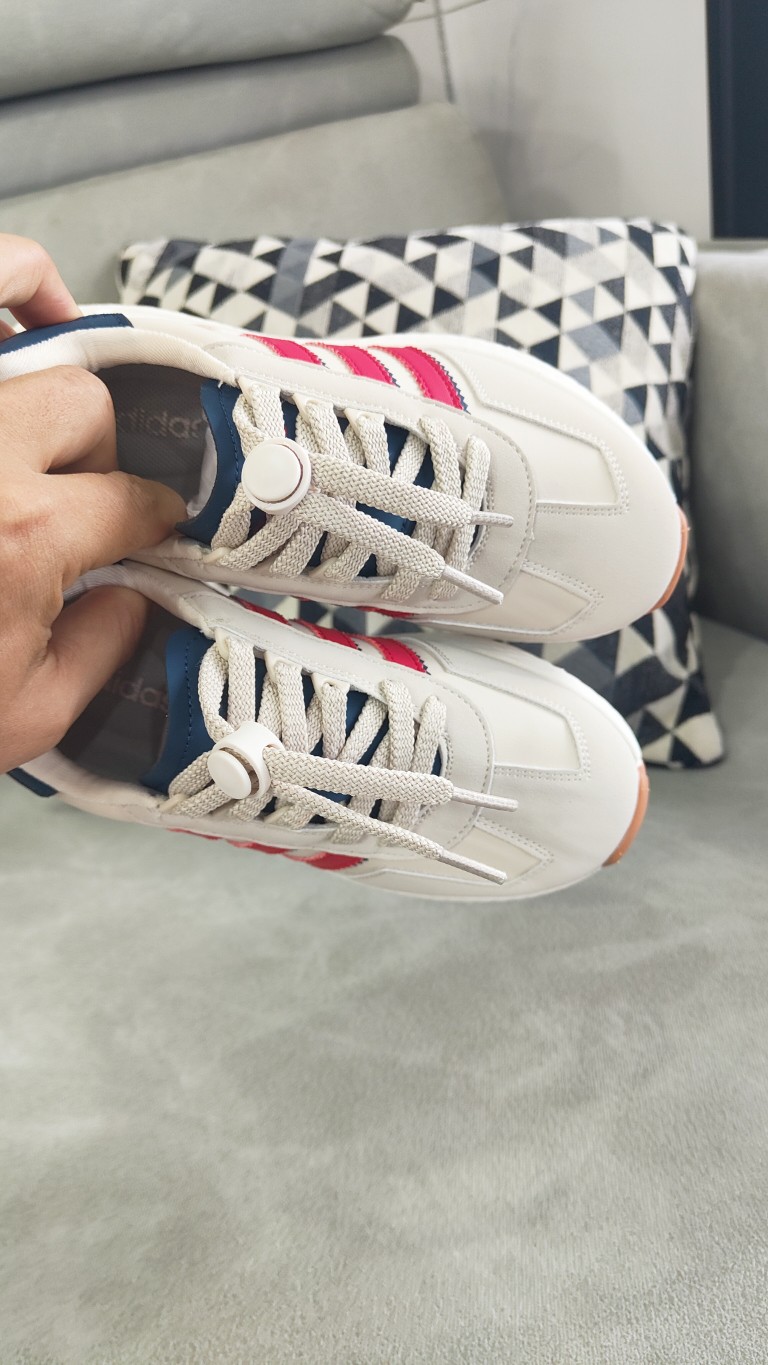 图片[5]-公司级真爆✅阿迪达斯 新款 三叶草 厚底 RETROPY E5新款低帮经典运动鞋以70年代经典跑步鞋为灵感，新鲜演绎复古造型。搭载adidas Boost科技，打造现代感。旨在带来舒适脚感，同时展现复古风格。 尺码：28——37(28——34为扣子，35、36、37是系鞋带)-选品中心