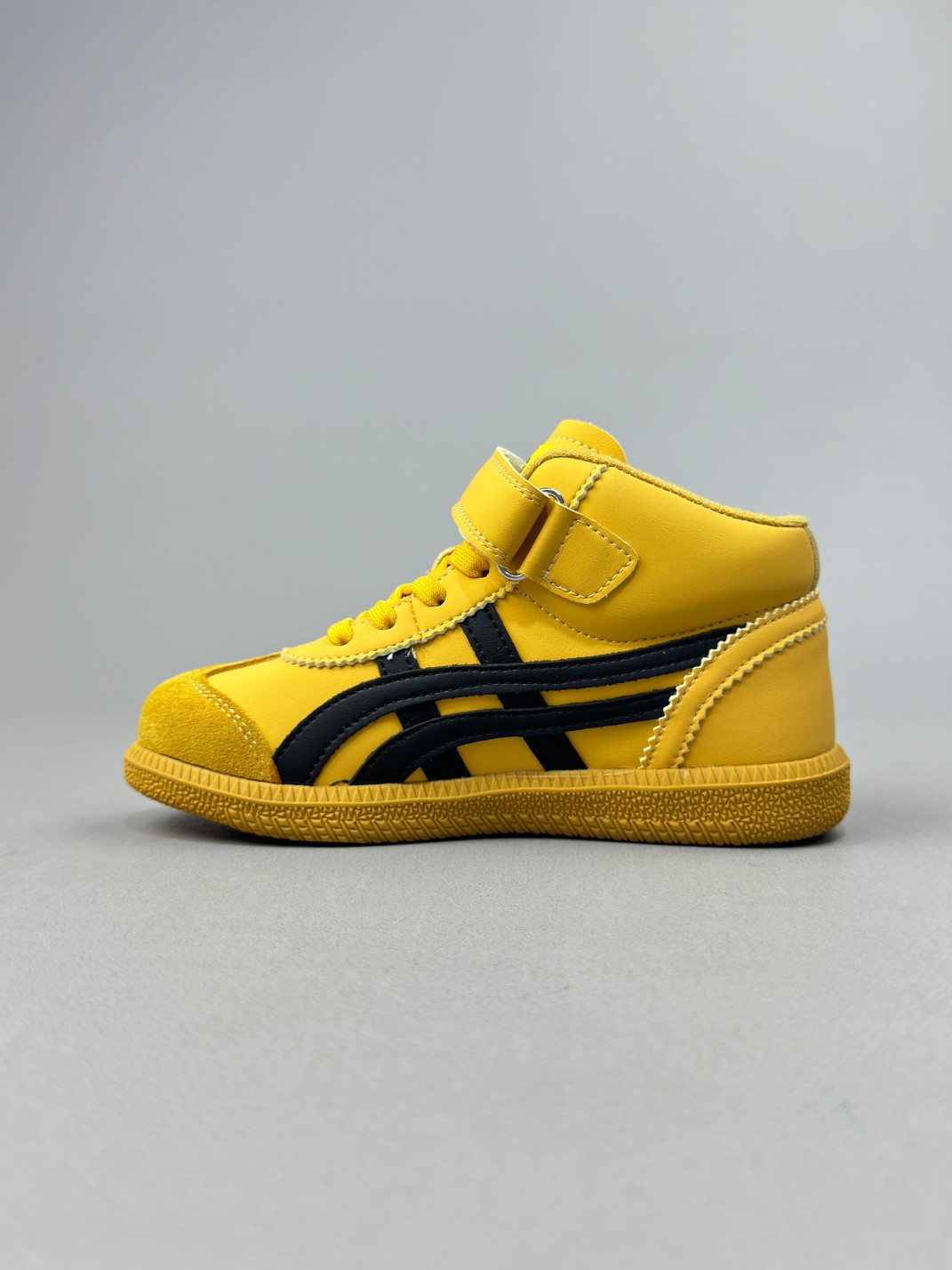 图片[3]-亚瑟士高帮魔术贴童鞋26-35 复古经典 是TIGER拥趸追捧款，鞋舌处印有鬼塚虎特有的品牌logo标志，柔软内里材质 穿着更加舒适-选品中心