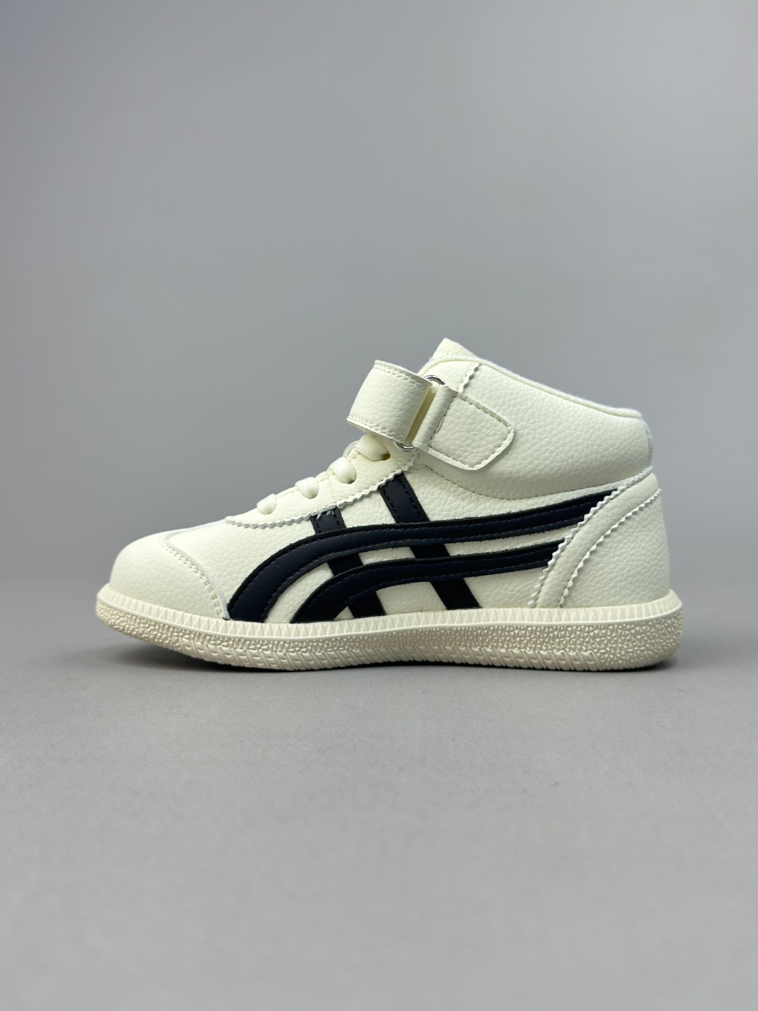 图片[3]-亚瑟士高帮魔术贴童鞋26-35 复古经典 是TIGER拥趸追捧款，鞋舌处印有鬼塚虎特有的品牌logo标志，柔软内里材质 穿着更加舒适-选品中心