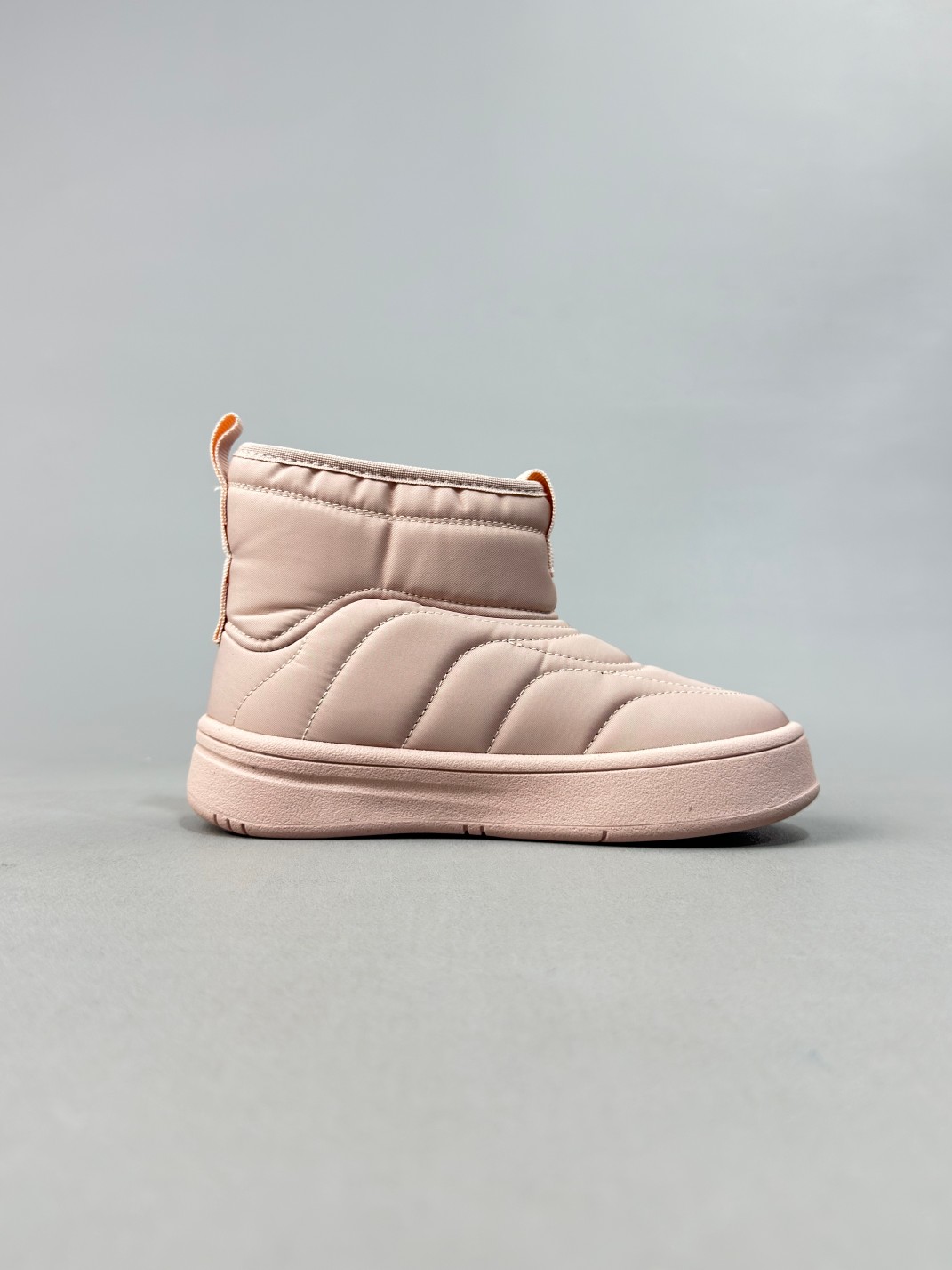 图片[3]-Adidas/阿迪达斯正品ADIPUFF MID男女童同款保暖休闲棉鞋，官方同步包装 ， 材料采用原厂防污防水雨伞布，防滑耐磨橡胶大底 潮流百搭 、舒适短筒靴 秋冬休闲时尚童鞋 保暖性能十足 严寒季节保暖神器。 尺码：28——37-选品中心