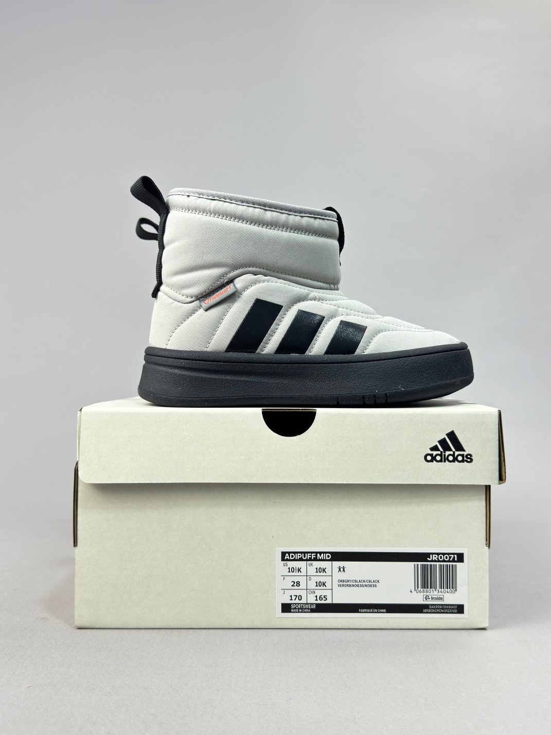 图片[8]-Adidas/阿迪达斯正品ADIPUFF MID男女童同款保暖休闲棉鞋，官方同步包装 ， 材料采用原厂防污防水雨伞布，防滑耐磨橡胶大底 潮流百搭 、舒适短筒靴 秋冬休闲时尚童鞋 保暖性能十足 严寒季节保暖神器。 尺码：28——37-选品中心