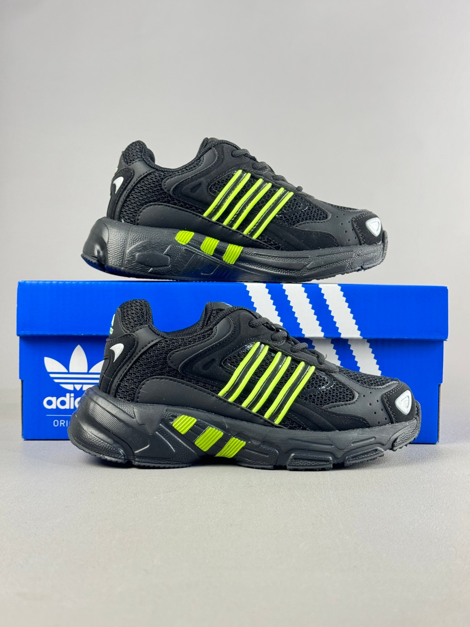 图片[9]-复古感直接拉满的一款回敬经典之升级版—-AD response CL复古休闲鞋！ 带来了它与坏痞兔的联名款，坏痞兔一出手，必是爆款！不仅颜值高，好搭配，连细节都满满的一双宝藏复古鞋，超级推荐给大家 尺码：28——37-选品中心