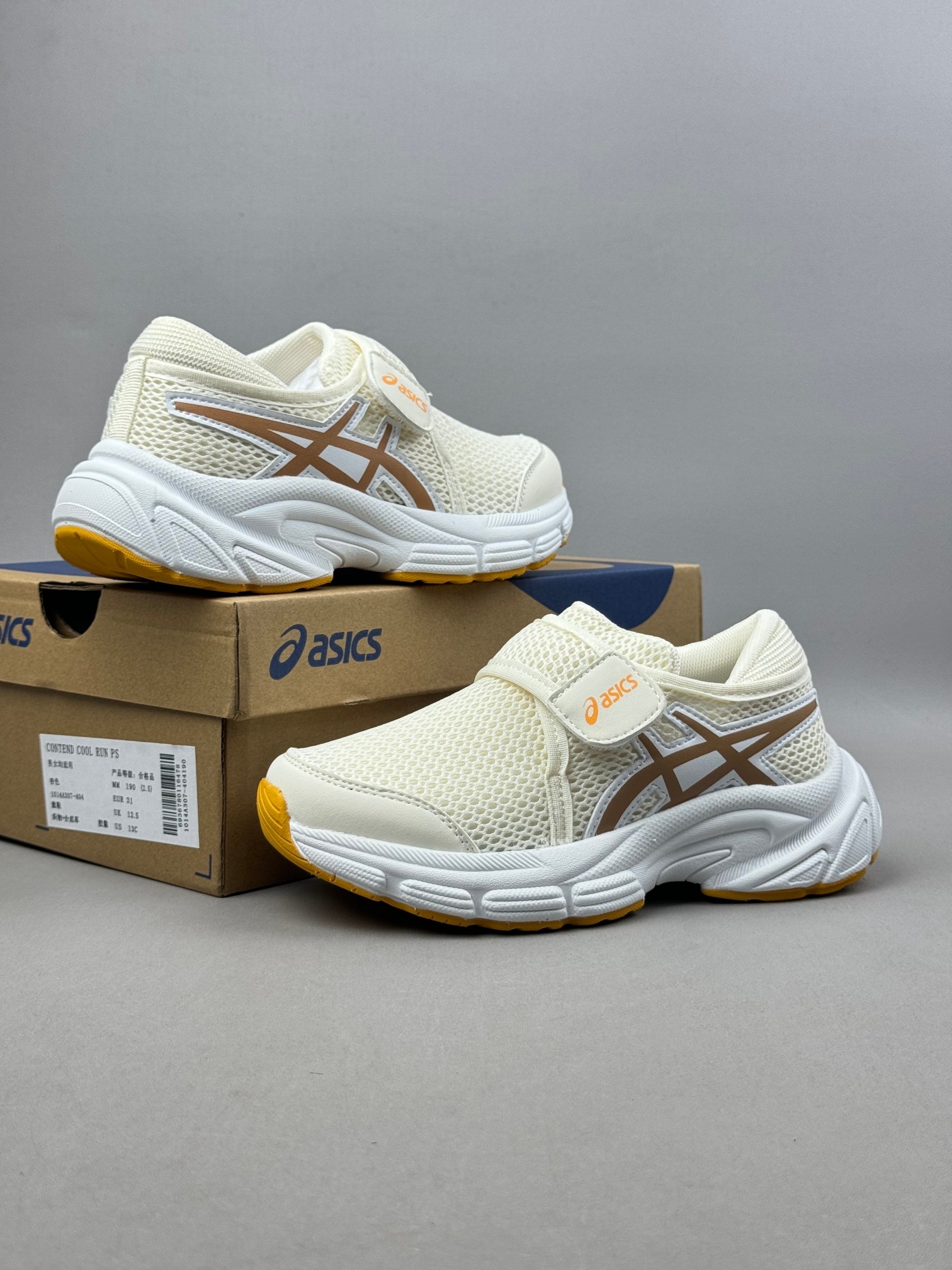 图片[9]-Asics / 亚瑟士运动休闲透气专业跑鞋   #鞋面采用头层皮与网布拼接 透气舒适兼具休闲时尚 结合简明的配色 展现品牌的传承及引领复古流行的主题 虎爪造型的LOGO  #鞋身稳定包裹系统 支撑鞋身 经典宽大鞋型配备防偏移设计提升包裹性 穿着舒适鞋面透气孔设计 提供透气性  尺码：26——35。-选品中心