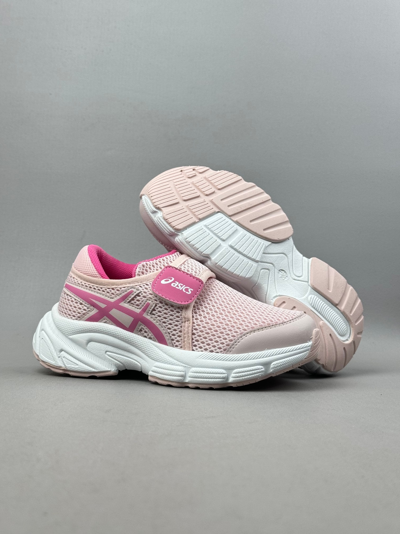 图片[5]-Asics / 亚瑟士运动休闲透气专业跑鞋   #鞋面采用头层皮与网布拼接 透气舒适兼具休闲时尚 结合简明的配色 展现品牌的传承及引领复古流行的主题 虎爪造型的LOGO  #鞋身稳定包裹系统 支撑鞋身 经典宽大鞋型配备防偏移设计提升包裹性 穿着舒适鞋面透气孔设计 提供透气性  尺码：26——35。-选品中心