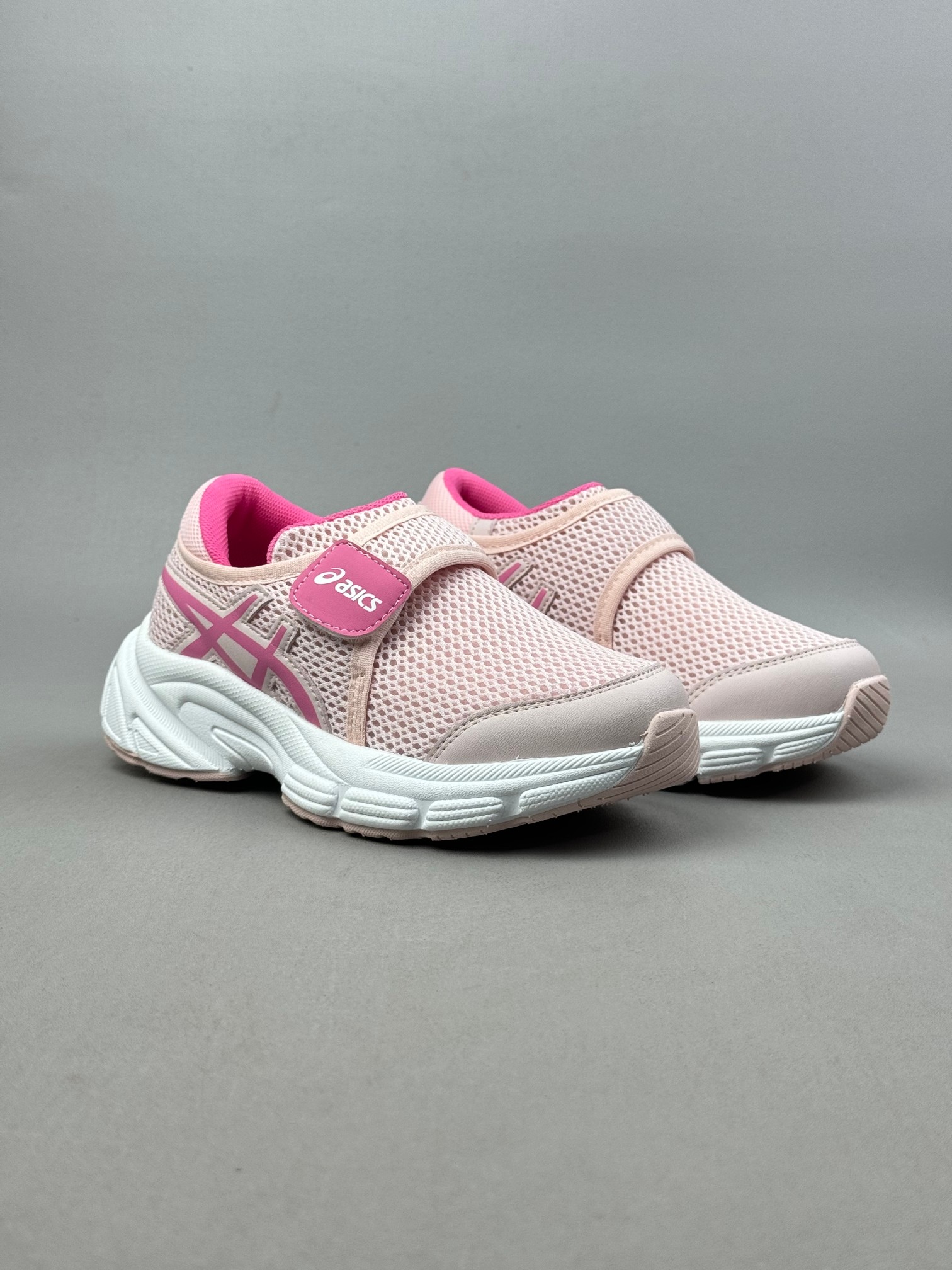 图片[6]-Asics / 亚瑟士运动休闲透气专业跑鞋   #鞋面采用头层皮与网布拼接 透气舒适兼具休闲时尚 结合简明的配色 展现品牌的传承及引领复古流行的主题 虎爪造型的LOGO  #鞋身稳定包裹系统 支撑鞋身 经典宽大鞋型配备防偏移设计提升包裹性 穿着舒适鞋面透气孔设计 提供透气性  尺码：26——35。-选品中心