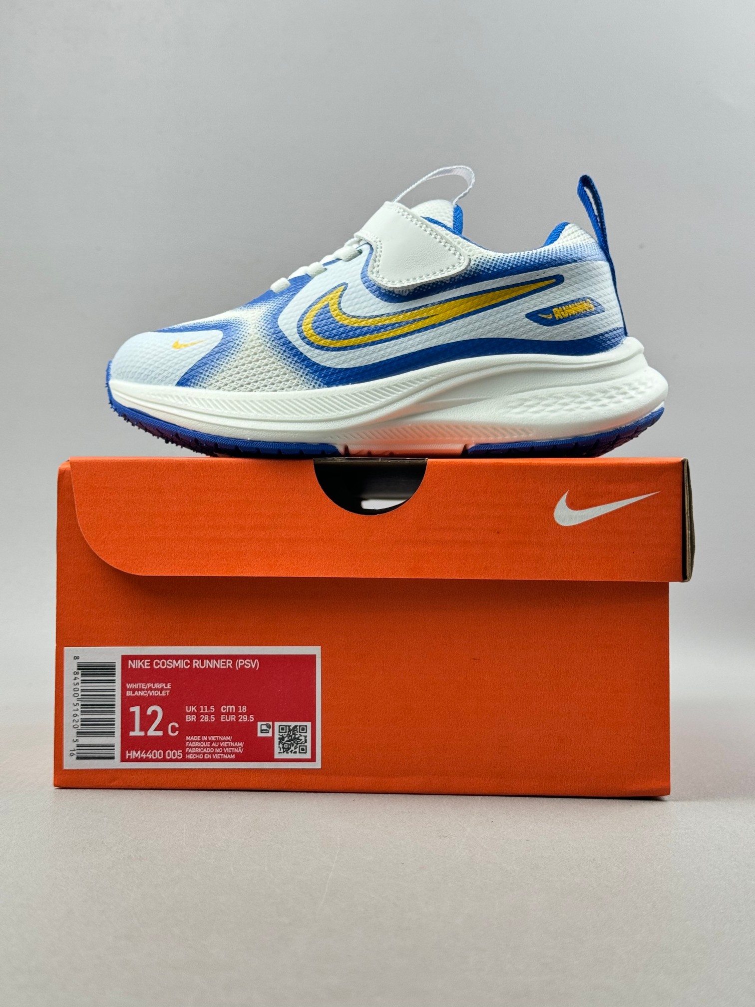 2025🔥 NK 新款ComicRunner儿童魔术贴跑鞋 尺码:28-37码 专柜同步新品🆕 优质面料拼接,质感满满💯 魔术贴➕松紧带设计,穿脱方便✌🏻 橡胶耐磨防滑大底,脚感不言而喻☁️!!-选品中心