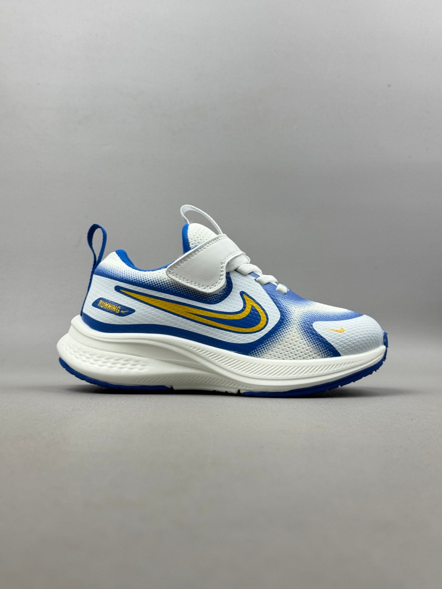 图片[3]-2025🔥 NK 新款ComicRunner儿童魔术贴跑鞋 尺码：28-37码 专柜同步新品🆕 优质面料拼接，质感满满💯 魔术贴➕松紧带设计，穿脱方便✌🏻 橡胶耐磨防滑大底，脚感不言而喻☁️！!-选品中心