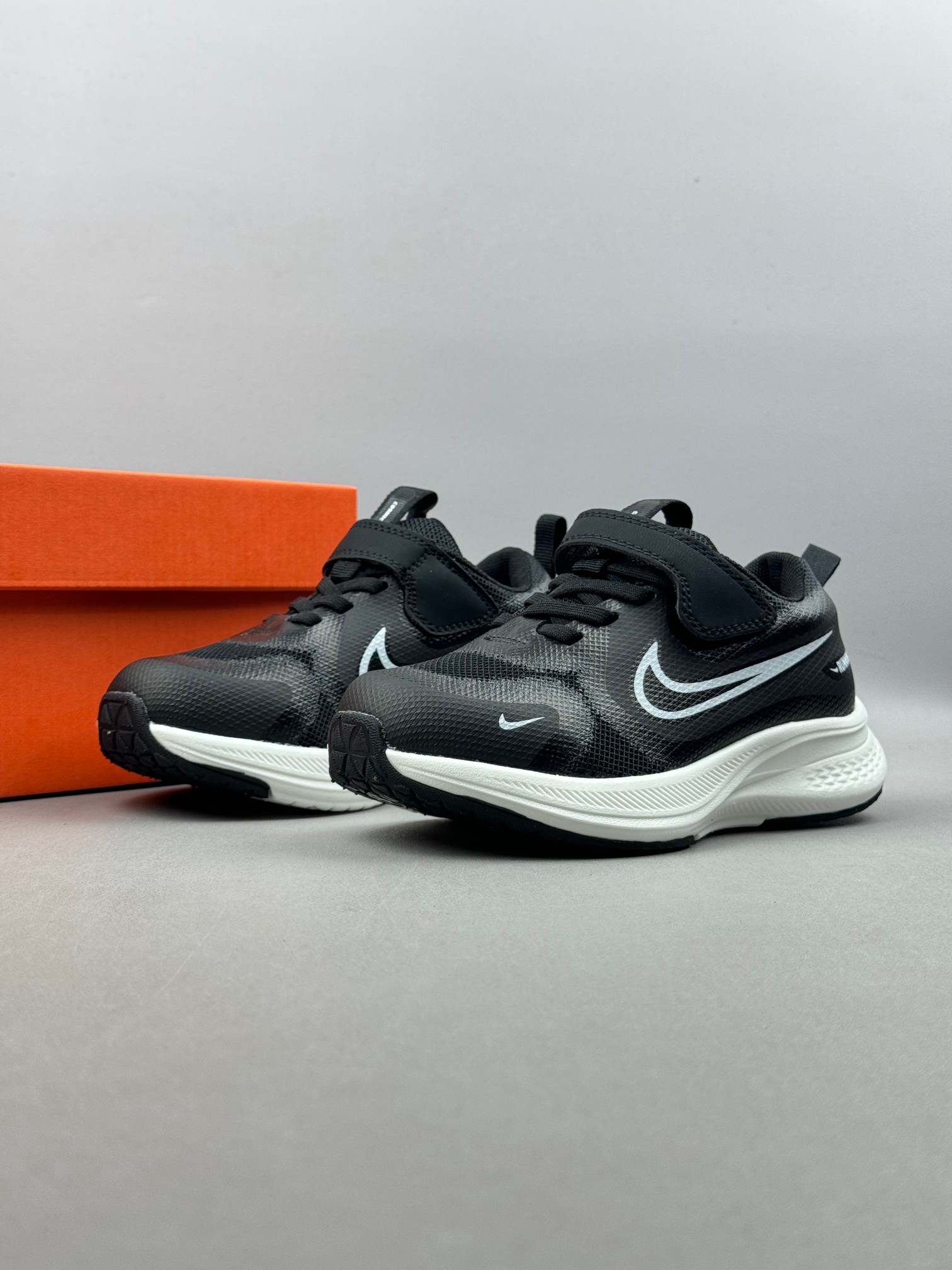 图片[8]-2025🔥 NK 新款ComicRunner儿童魔术贴跑鞋 尺码：28-37码 专柜同步新品🆕 优质面料拼接，质感满满💯 魔术贴➕松紧带设计，穿脱方便✌🏻 橡胶耐磨防滑大底，脚感不言而喻☁️！!-选品中心