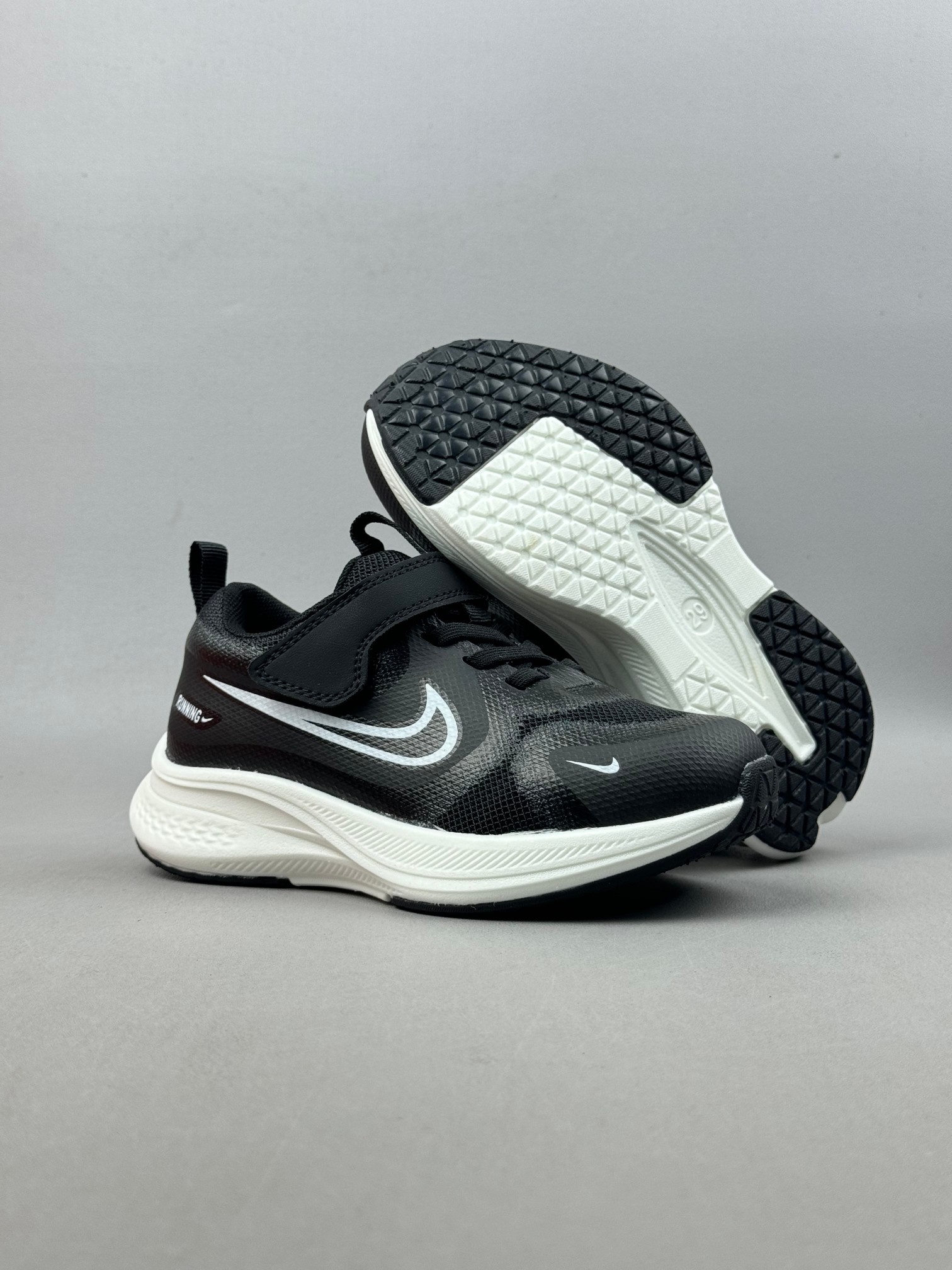 图片[6]-2025🔥 NK 新款ComicRunner儿童魔术贴跑鞋 尺码：28-37码 专柜同步新品🆕 优质面料拼接，质感满满💯 魔术贴➕松紧带设计，穿脱方便✌🏻 橡胶耐磨防滑大底，脚感不言而喻☁️！!-选品中心