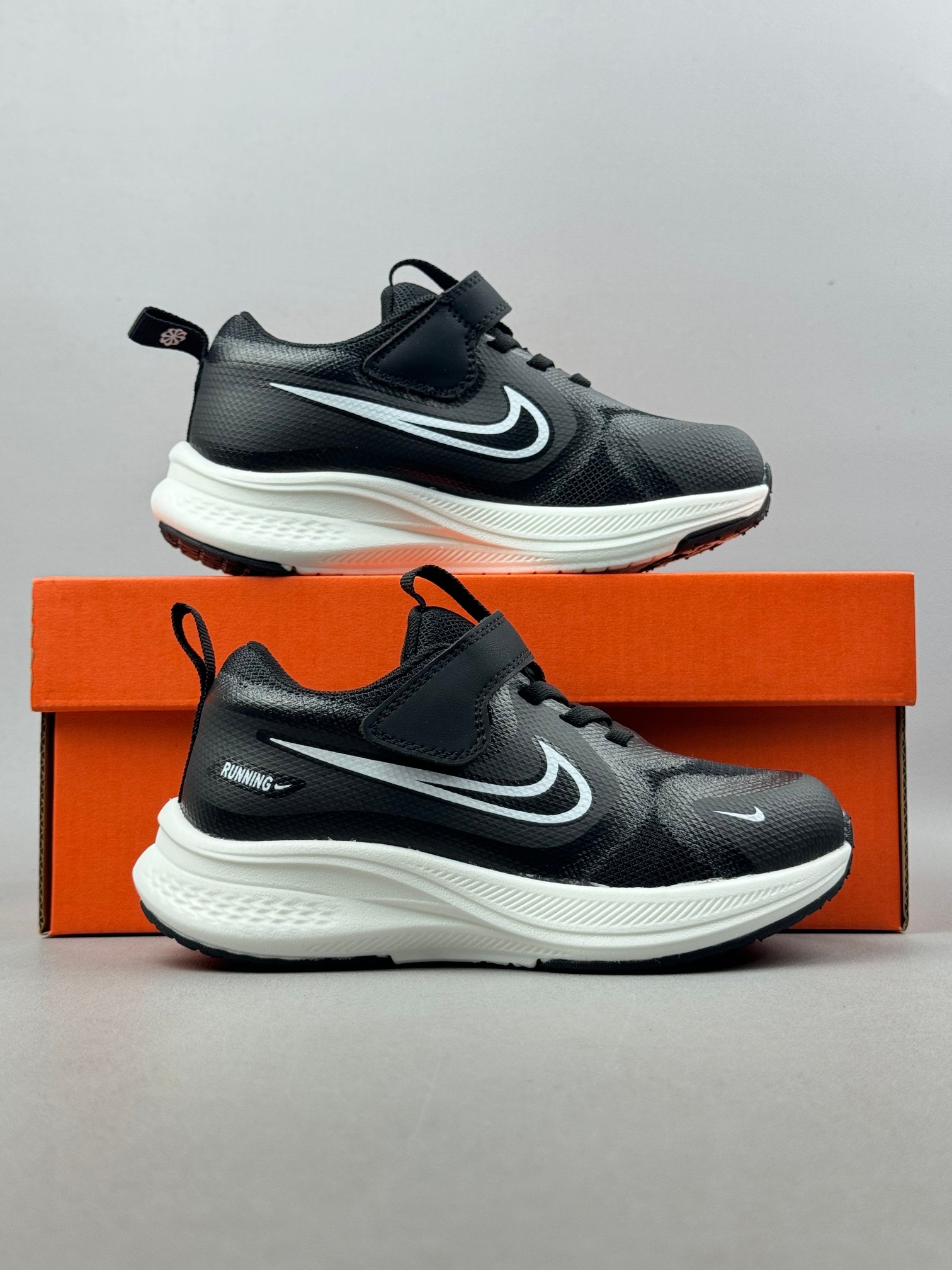 图片[9]-2025🔥 NK 新款ComicRunner儿童魔术贴跑鞋 尺码：28-37码 专柜同步新品🆕 优质面料拼接，质感满满💯 魔术贴➕松紧带设计，穿脱方便✌🏻 橡胶耐磨防滑大底，脚感不言而喻☁️！!-选品中心