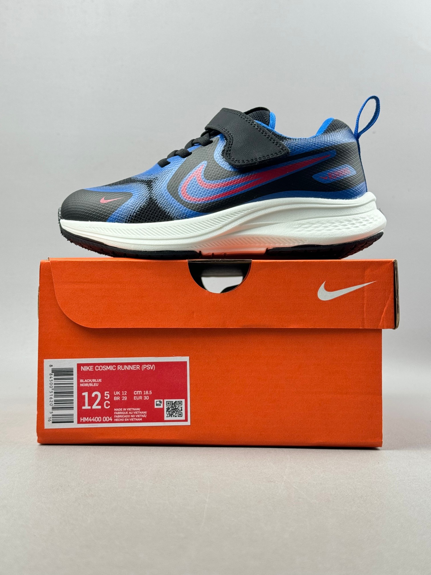 2025🔥 NK 新款ComicRunner儿童魔术贴跑鞋 尺码:28-37码 专柜同步新品🆕 优质面料拼接,质感满满💯 魔术贴➕松紧带设计,穿脱方便✌🏻 橡胶耐磨防滑大底,脚感不言而喻☁️!!-选品中心