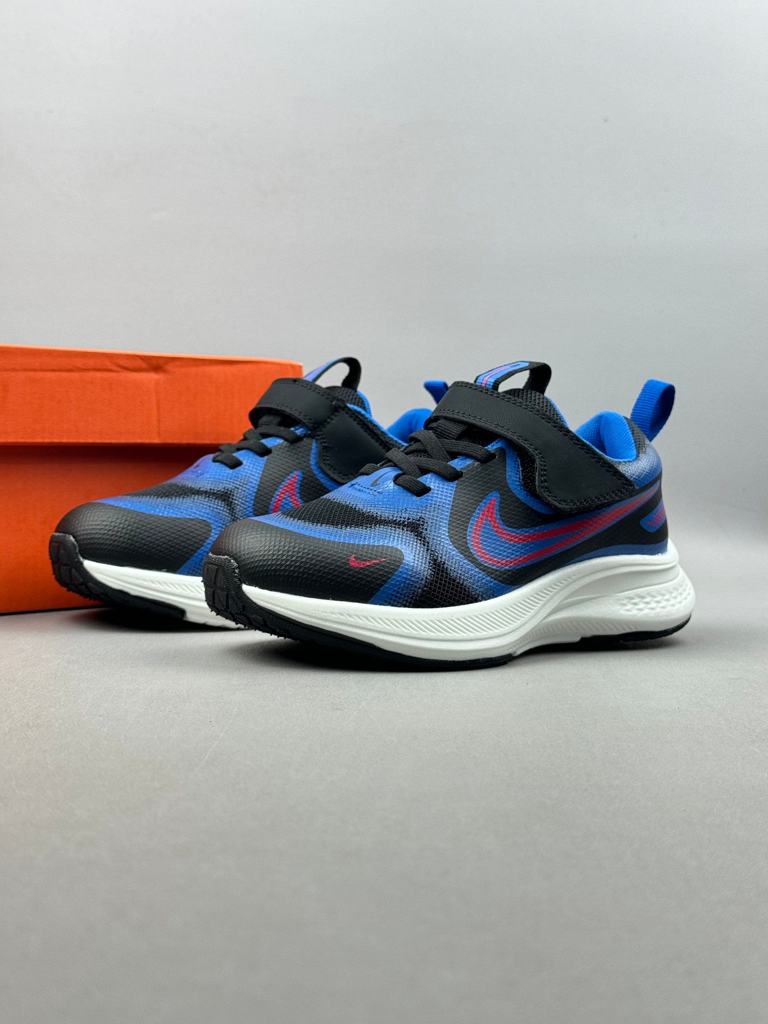 图片[8]-2025🔥 NK 新款ComicRunner儿童魔术贴跑鞋 尺码：28-37码 专柜同步新品🆕 优质面料拼接，质感满满💯 魔术贴➕松紧带设计，穿脱方便✌🏻 橡胶耐磨防滑大底，脚感不言而喻☁️！!-选品中心