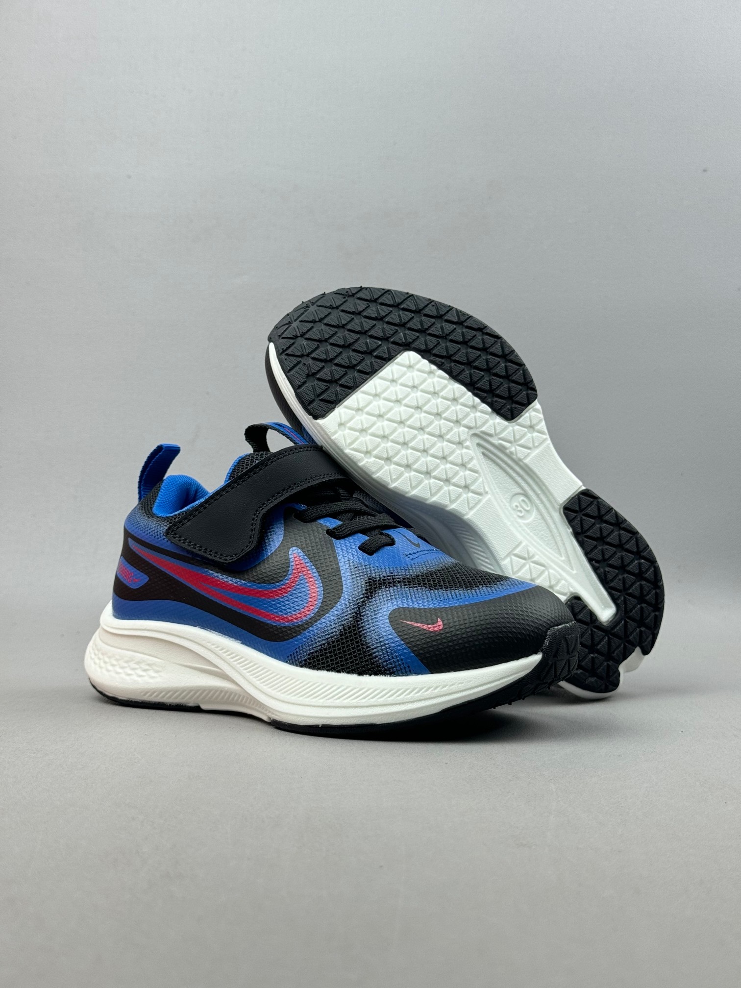 图片[6]-2025🔥 NK 新款ComicRunner儿童魔术贴跑鞋 尺码：28-37码 专柜同步新品🆕 优质面料拼接，质感满满💯 魔术贴➕松紧带设计，穿脱方便✌🏻 橡胶耐磨防滑大底，脚感不言而喻☁️！!-选品中心