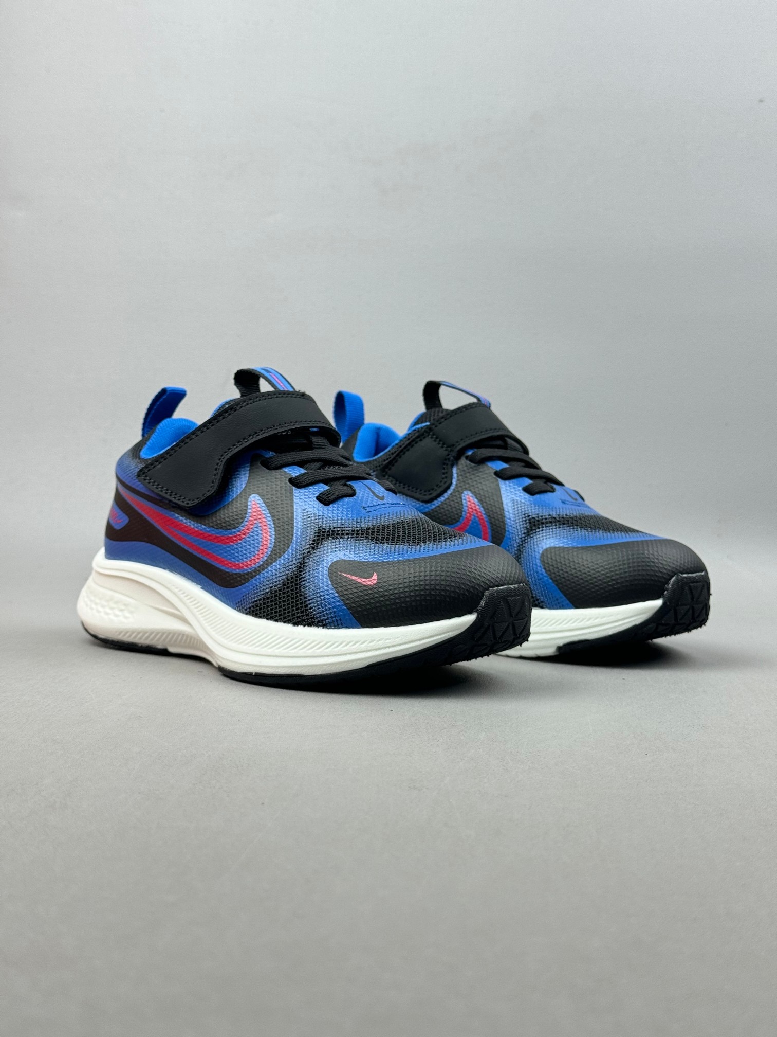 图片[7]-2025🔥 NK 新款ComicRunner儿童魔术贴跑鞋 尺码：28-37码 专柜同步新品🆕 优质面料拼接，质感满满💯 魔术贴➕松紧带设计，穿脱方便✌🏻 橡胶耐磨防滑大底，脚感不言而喻☁️！!-选品中心