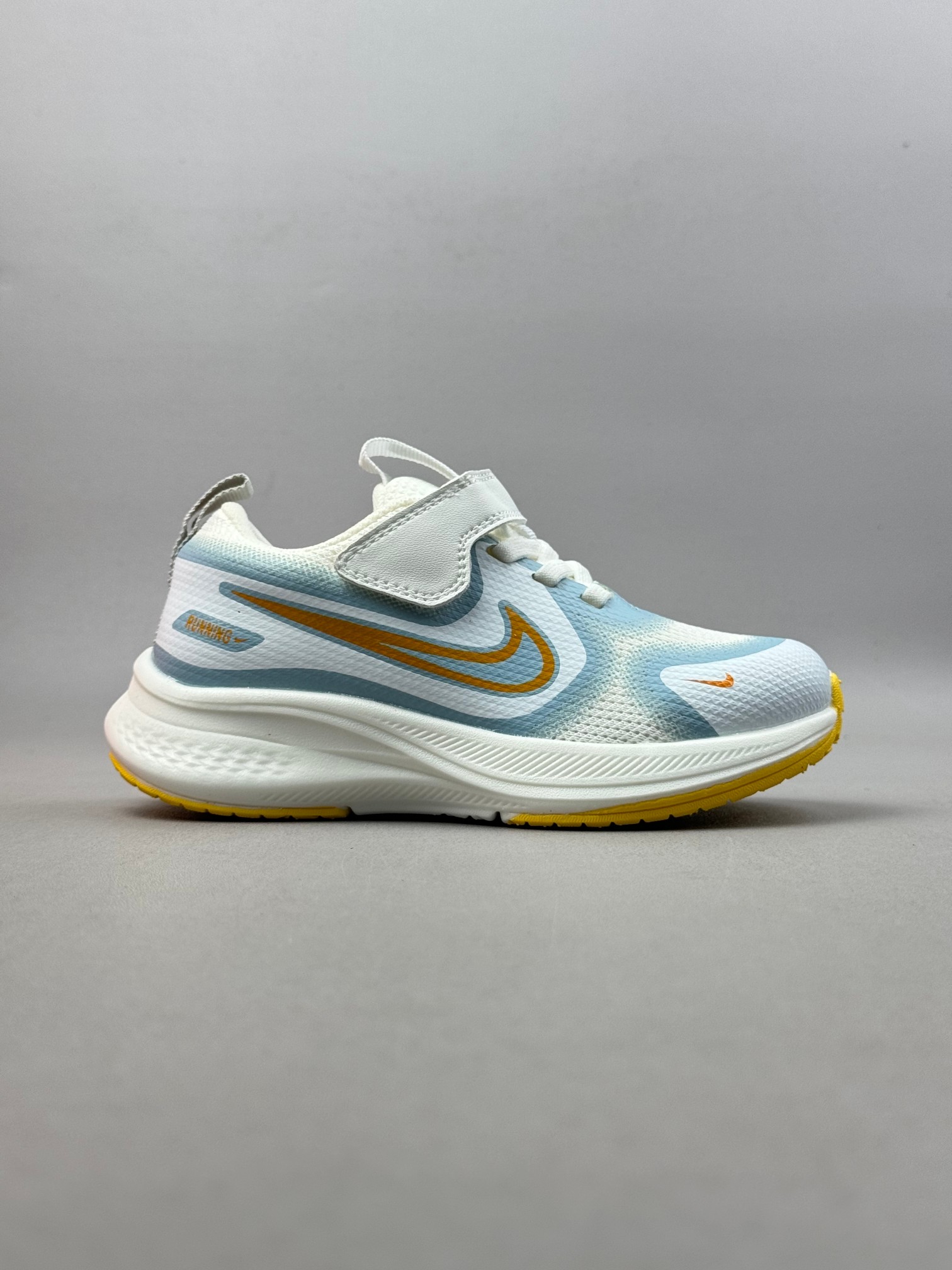 图片[3]-2025🔥 NK 新款ComicRunner儿童魔术贴跑鞋 尺码：28-37码 专柜同步新品🆕 优质面料拼接，质感满满💯 魔术贴➕松紧带设计，穿脱方便✌🏻 橡胶耐磨防滑大底，脚感不言而喻☁️！!-选品中心