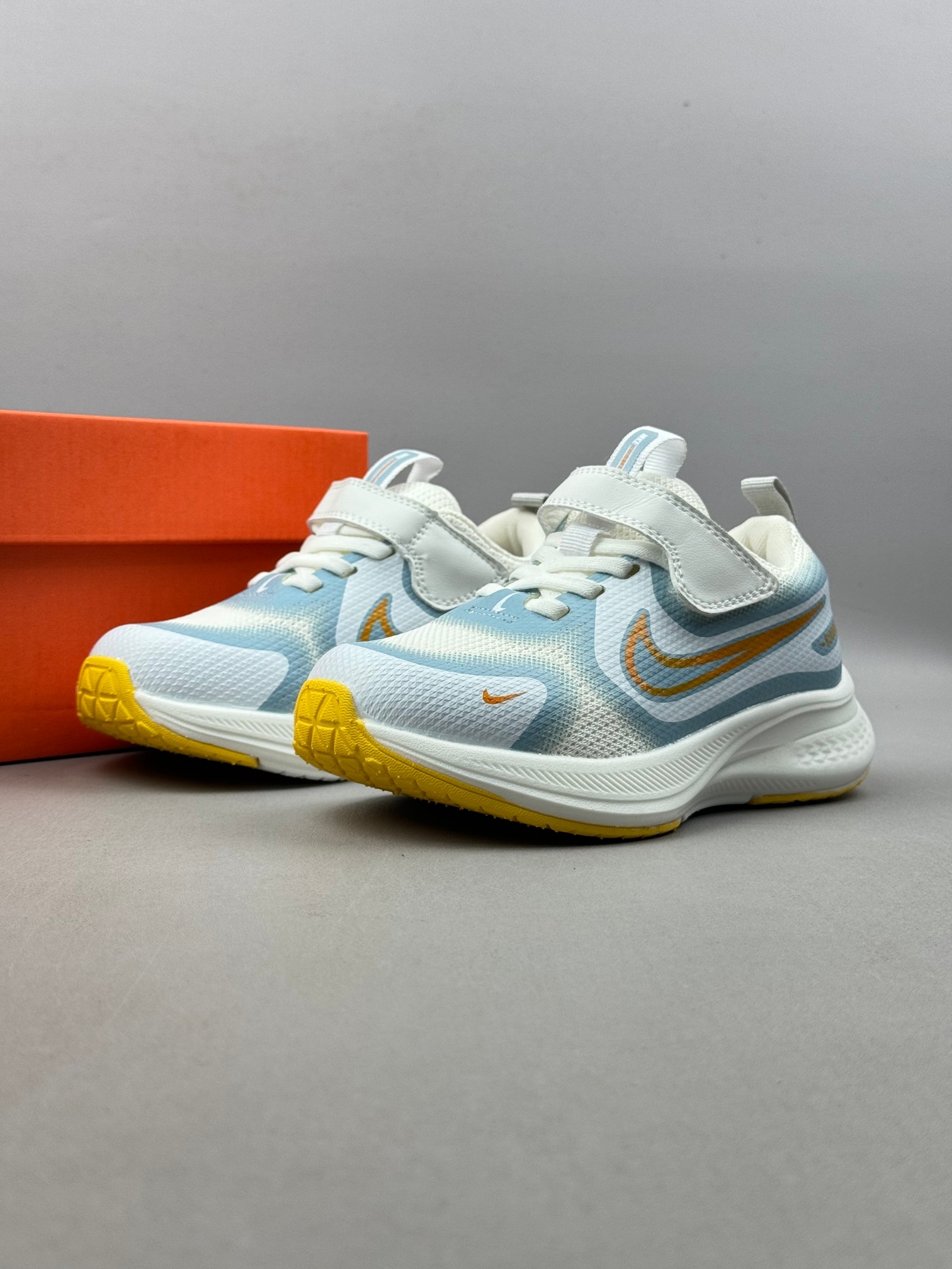 图片[8]-2025🔥 NK 新款ComicRunner儿童魔术贴跑鞋 尺码：28-37码 专柜同步新品🆕 优质面料拼接，质感满满💯 魔术贴➕松紧带设计，穿脱方便✌🏻 橡胶耐磨防滑大底，脚感不言而喻☁️！!-选品中心