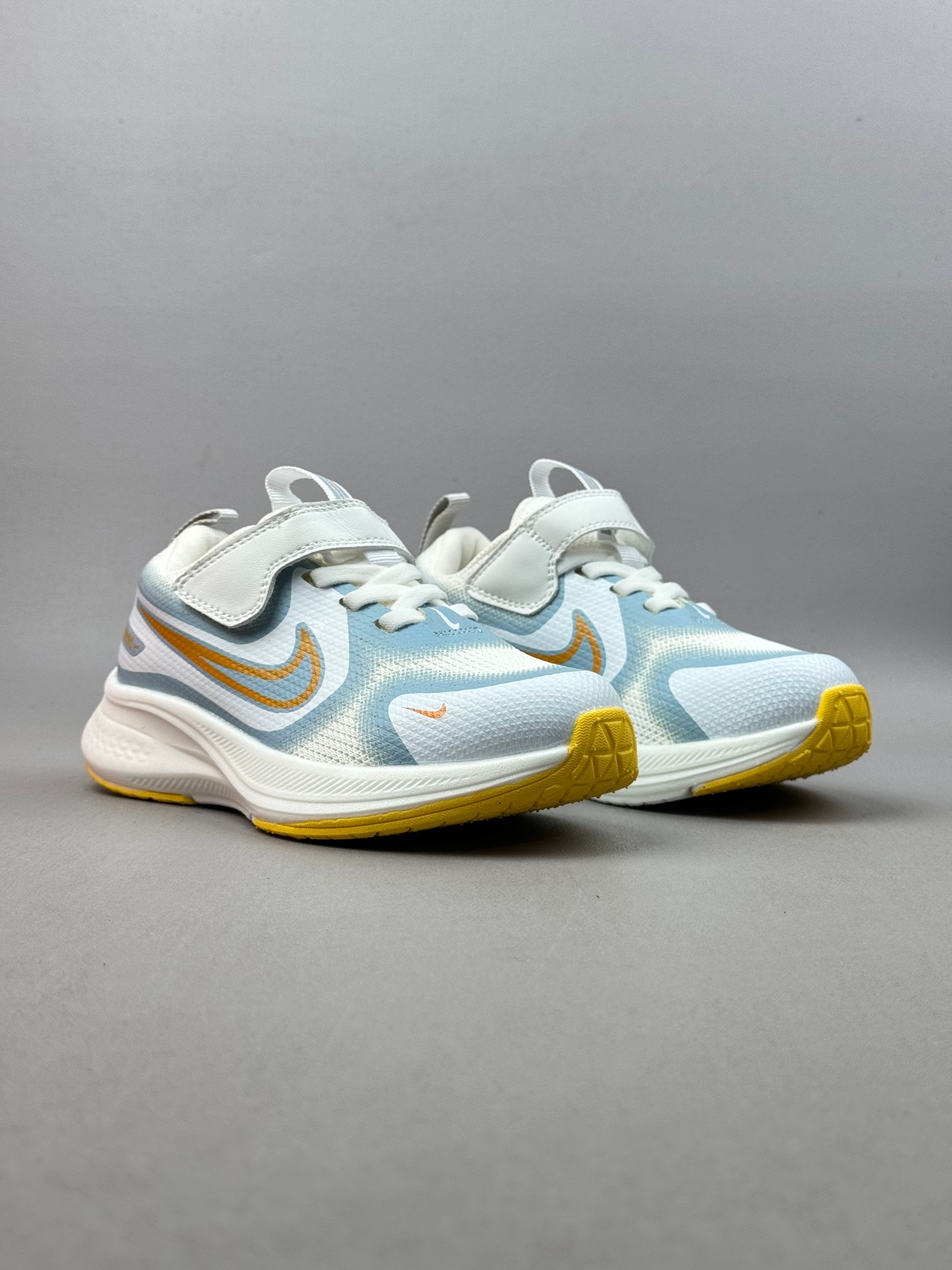 图片[7]-2025🔥 NK 新款ComicRunner儿童魔术贴跑鞋 尺码：28-37码 专柜同步新品🆕 优质面料拼接，质感满满💯 魔术贴➕松紧带设计，穿脱方便✌🏻 橡胶耐磨防滑大底，脚感不言而喻☁️！!-选品中心