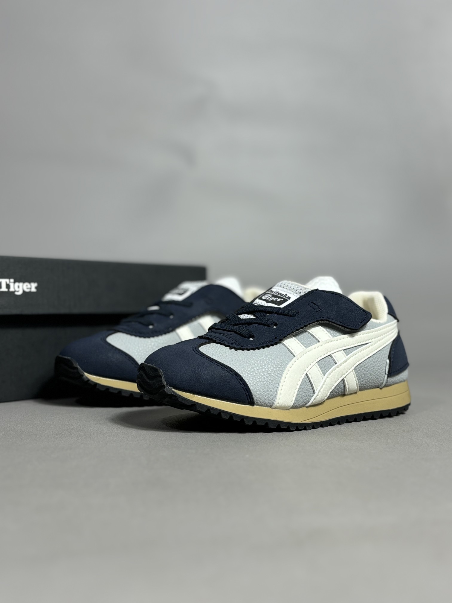 图片[9]-Asics/亚瑟士 飞机翼童鞋❗️26-37 日产经典老牌-鬼塚虎/Onitsuka Tiger Mexico ®复古经典百搭休闲跑鞋-选品中心