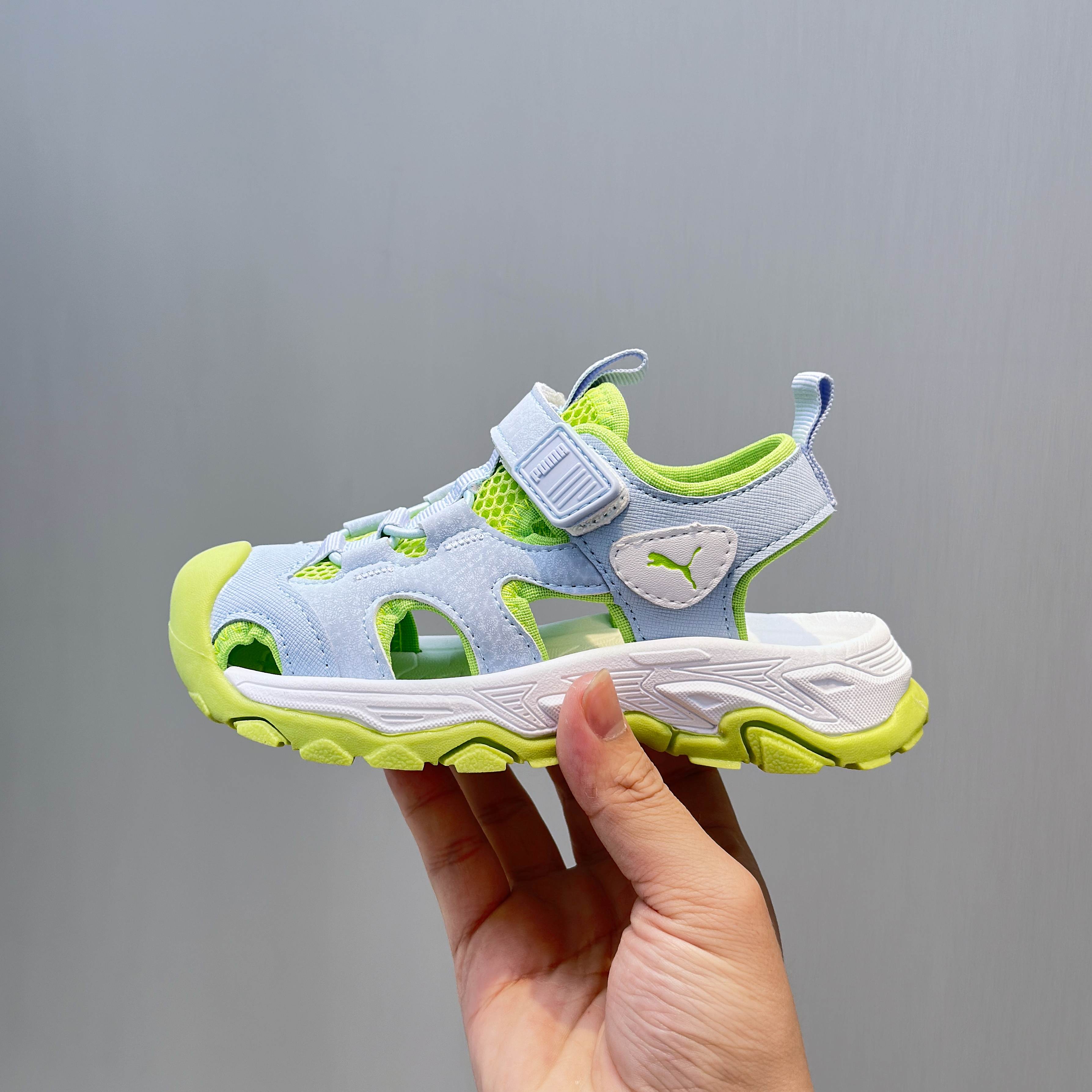 NO:770239,Mesh breathable Velcro non-slip sandals for children, PUMA summer sports sandals, size 26-37, classic PUMA series, half-cap toe design, protects little feet, Velcro design, easy to put on and take off, wear-resistant and non-slip outsole, great foot feel, high-quality leather, full of texture,,,,Puma sandals,sandals,19860909网眼透气魔术贴防滑凉鞋儿童PUMA彪马夏季运动凉鞋, SIZE26-37码 经典PUMA系列 半包头设计,保护好小脚丫 魔术贴设计,穿脱方便 耐磨防滑大底,脚感超赞 优质皮料,质感满满,,,,彪马凉鞋,sandals,,Children's