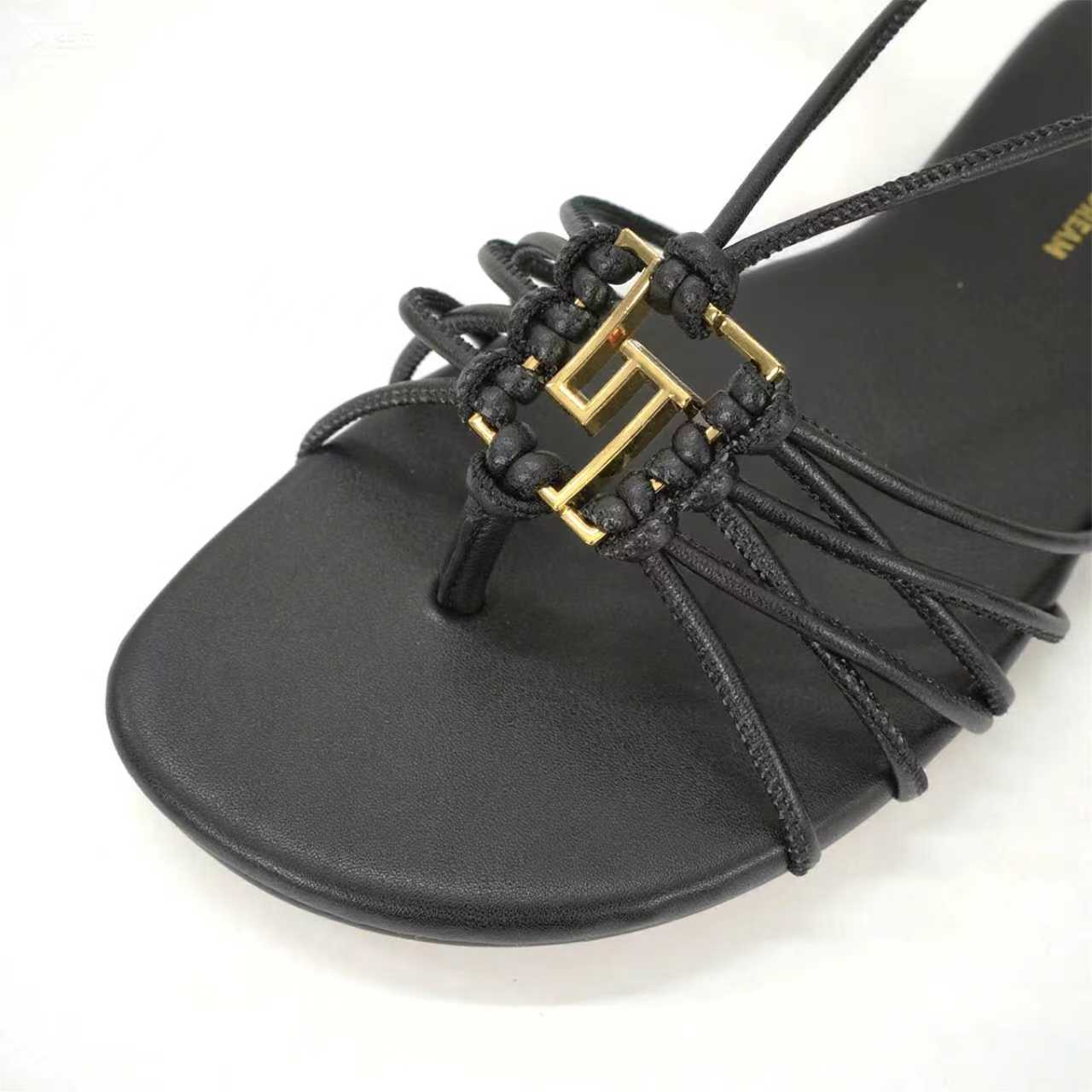 “504GJ Brand Flat Shoes: Stylish ankle straps, branded metal buttons, elegant and fashionable design. Zenium.” - 图片 5