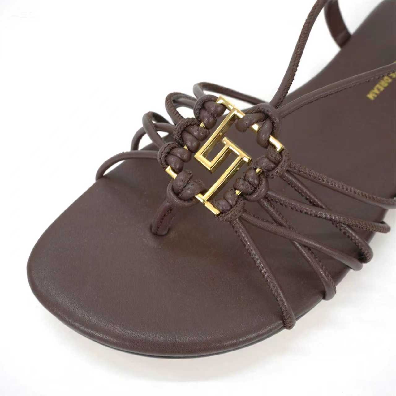 “504GJ Flat-Shoe Shoes with Ankle Straps, Metal Buttons: Recreational Fashion for Elegant and Personal Style” - 图片 2