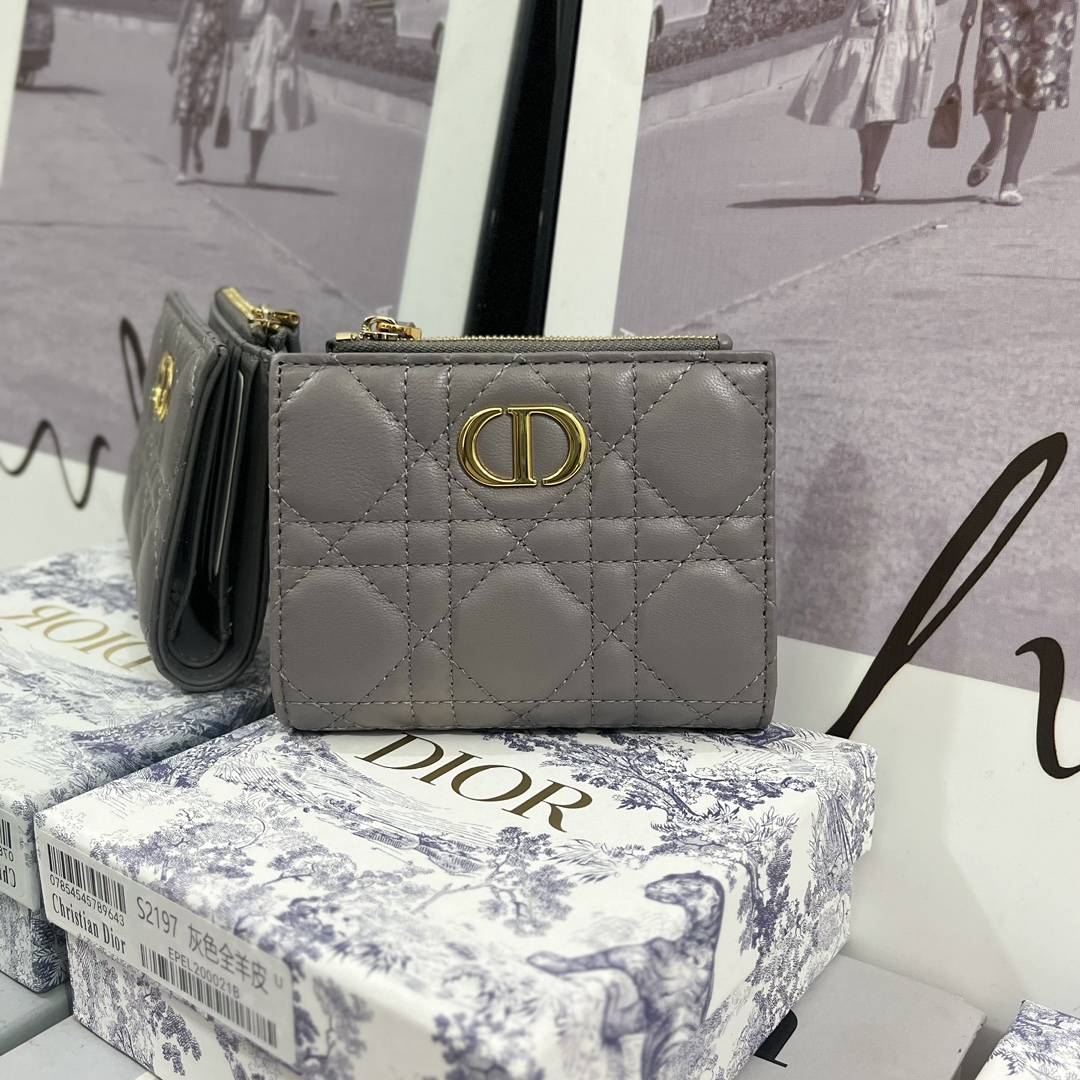 PP S2197 La nueva cartera Dalia "30 Montaigne" para el otoño de 2023 es un imprescindible elegante y funcional. Confecc…