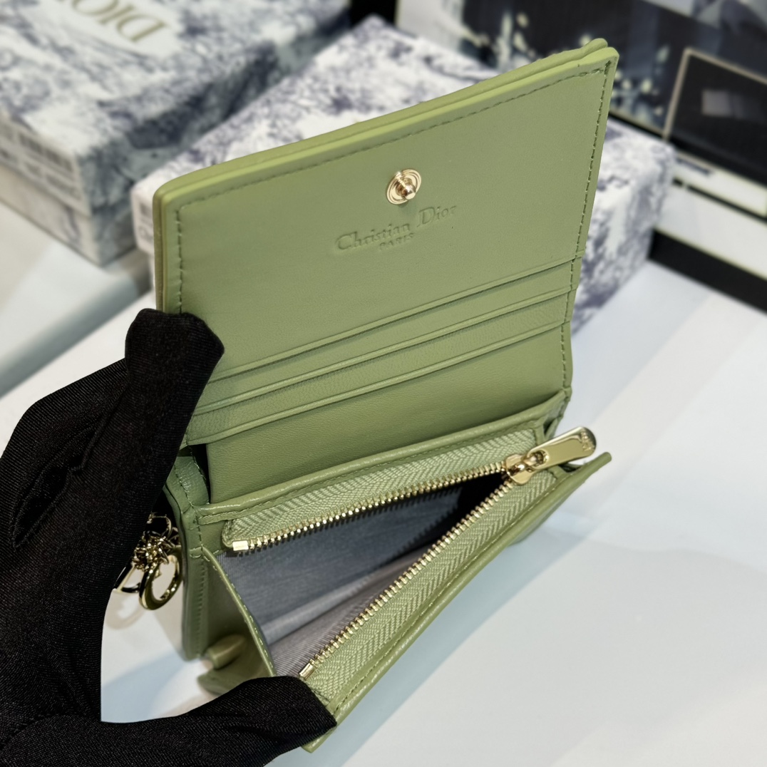 Miniatura 8