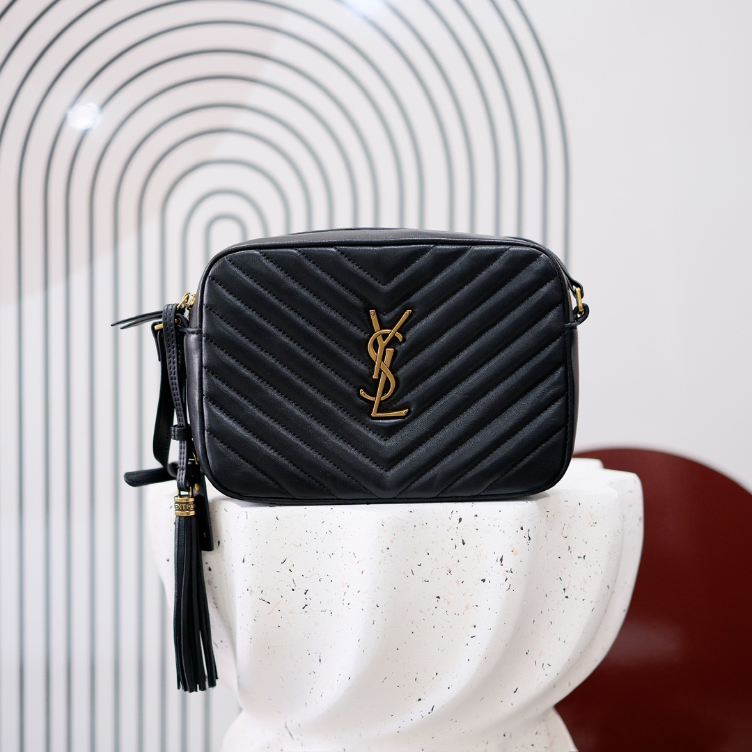 货号 50733金扣
尺寸 23.0  16.0  6.0 CM
真皮相机包MONOGRAM SAINT